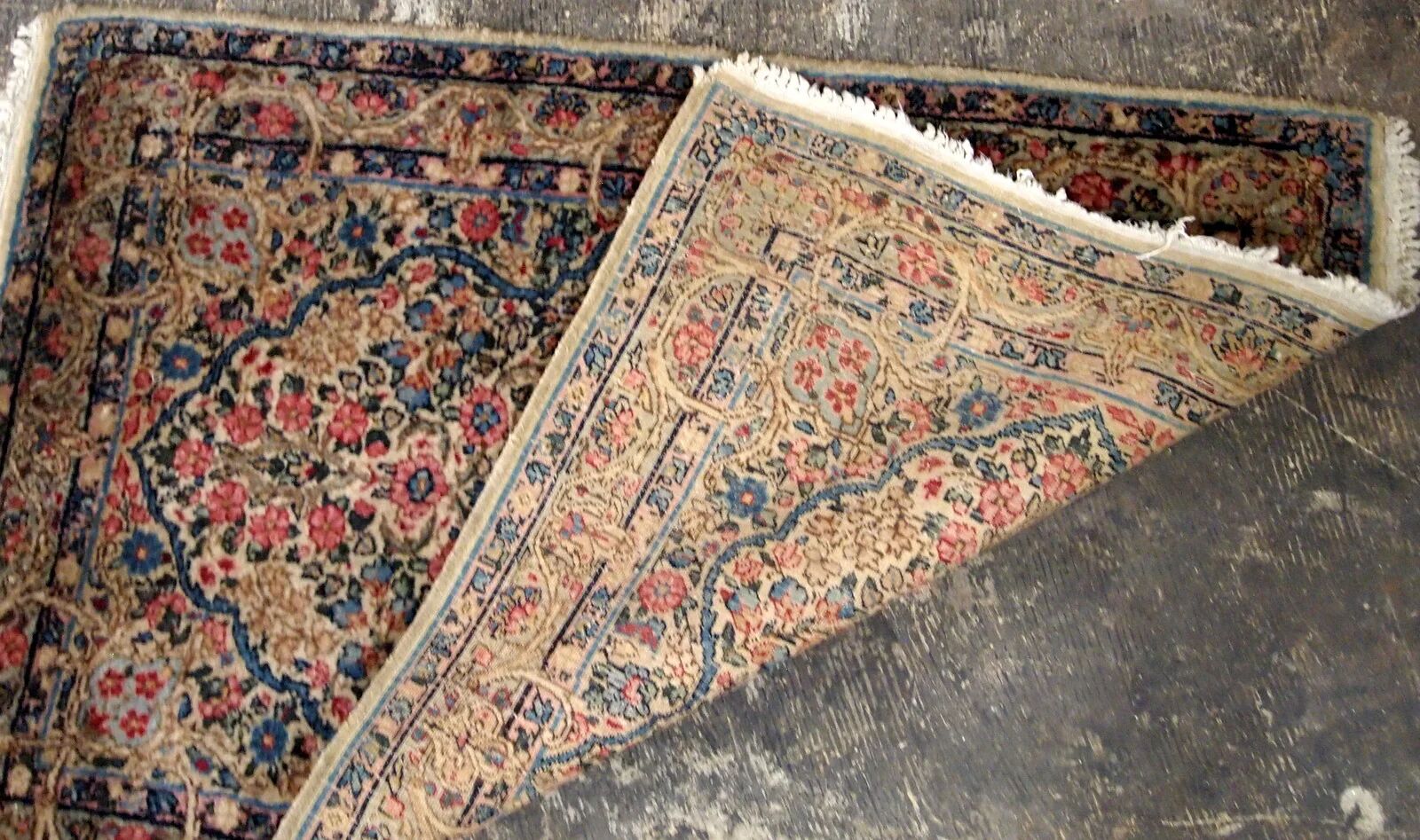 Handmade antique Persian Kerman rug 2.1' x 3.2' (64cm x 97cm) 1920s - 1B704