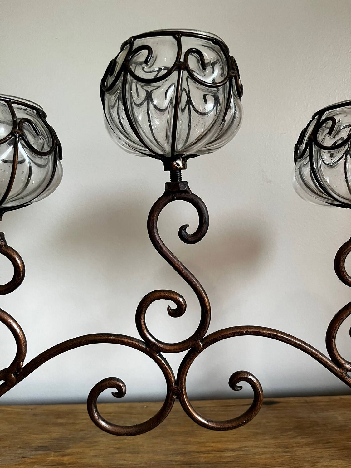 Wrought iron tealight holder