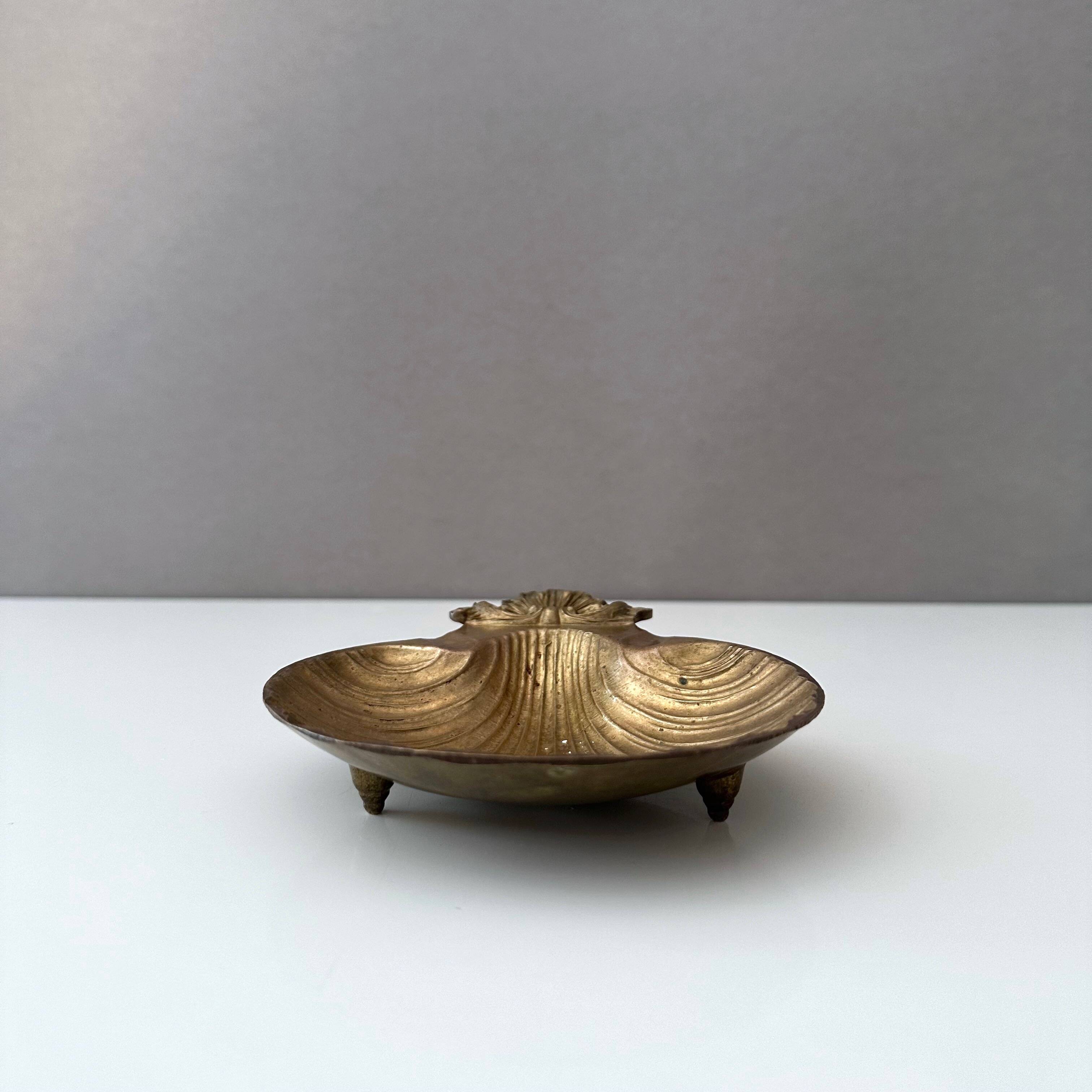 Vintage soap dish shell brass, soap holder gold