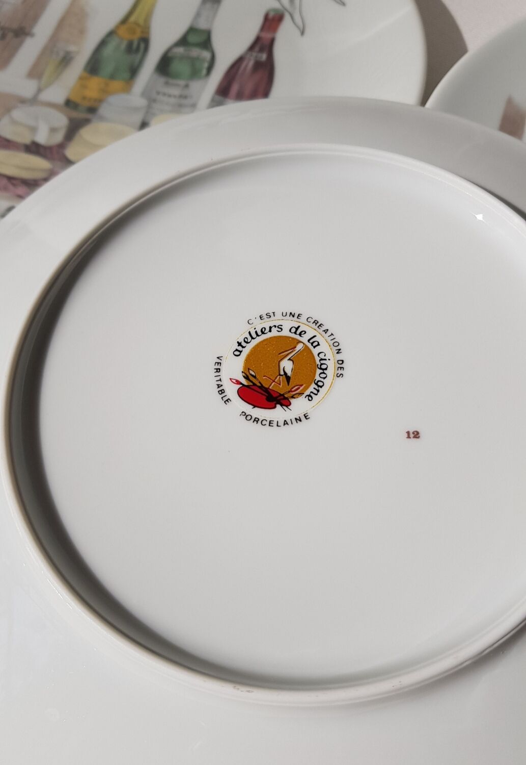 Plateau de fromages en porcelaine avec 6 assiettes assorties