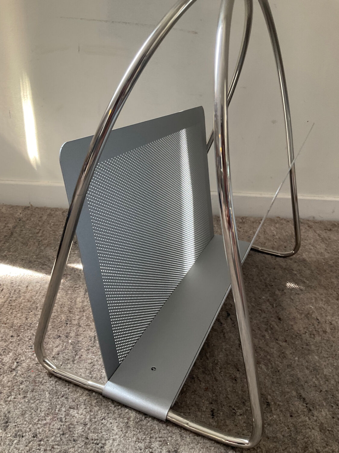 Design magazine holder Umberto Mascagni