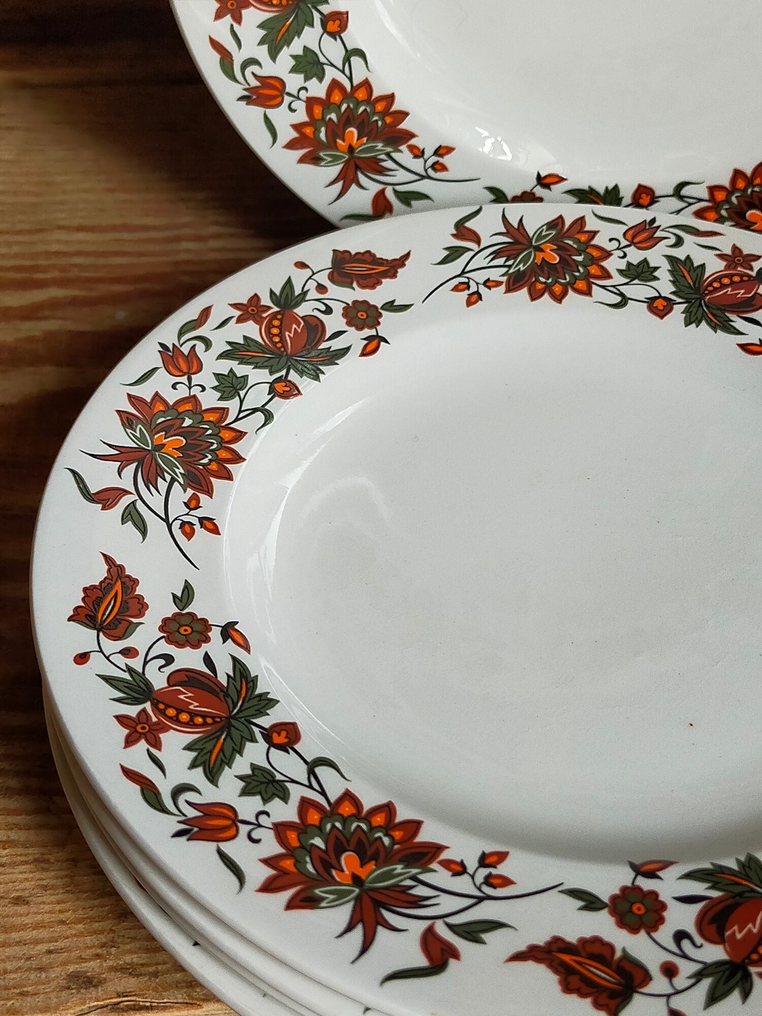 Six vintage English fine porcelain dessert plates