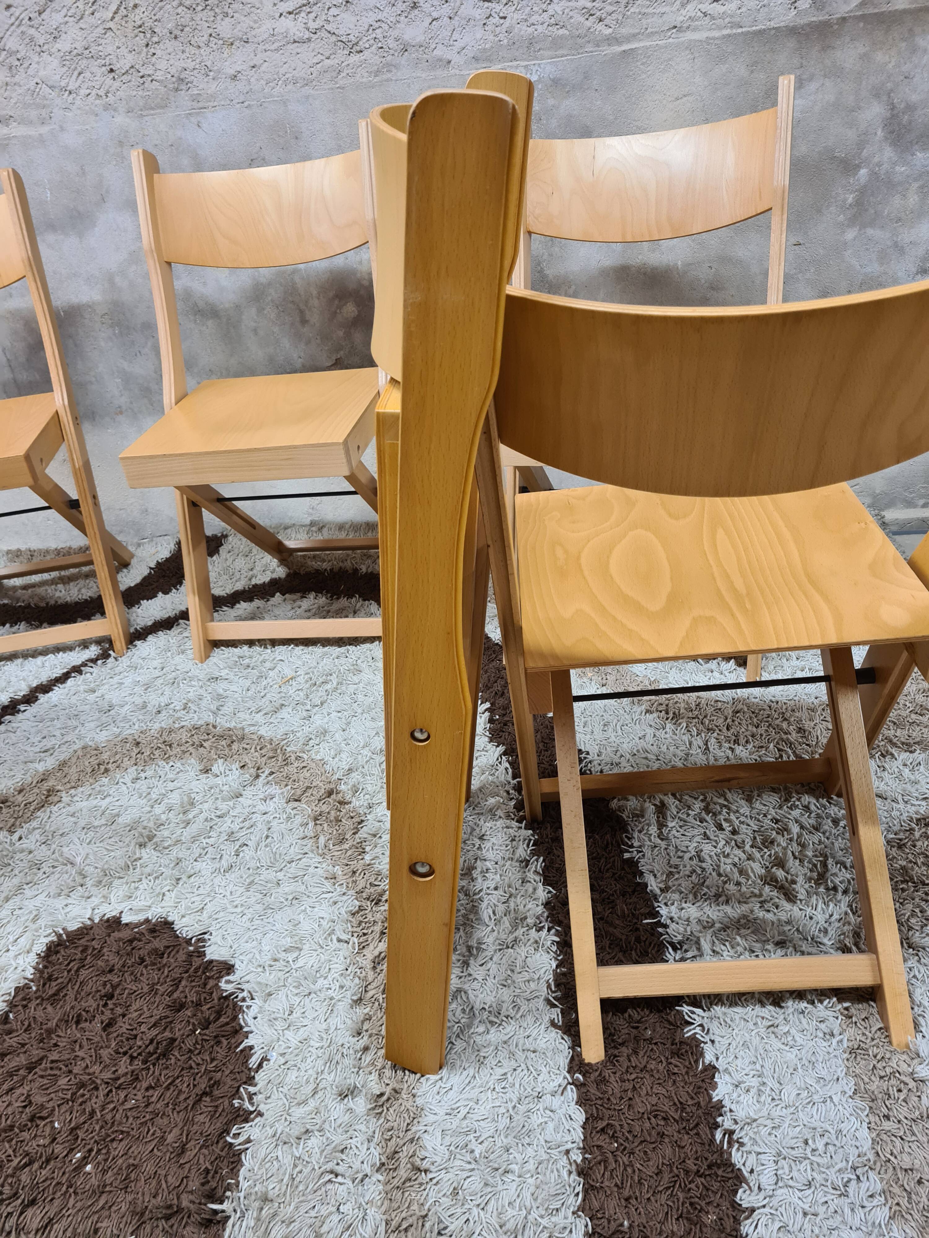 Set of 6 folding chairs blond wood