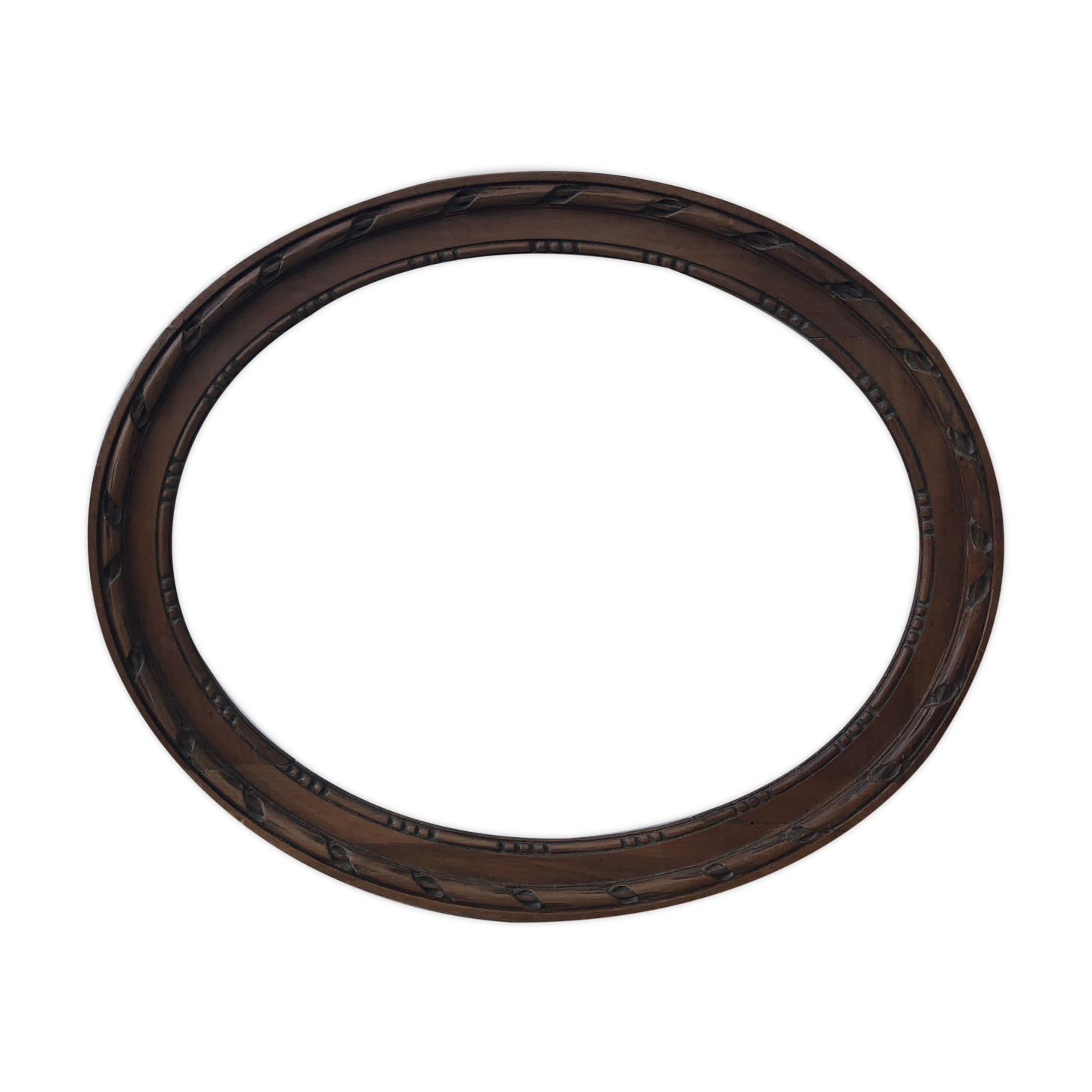 Wooden oval frame