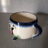 Henriot Quimper tripod bowl