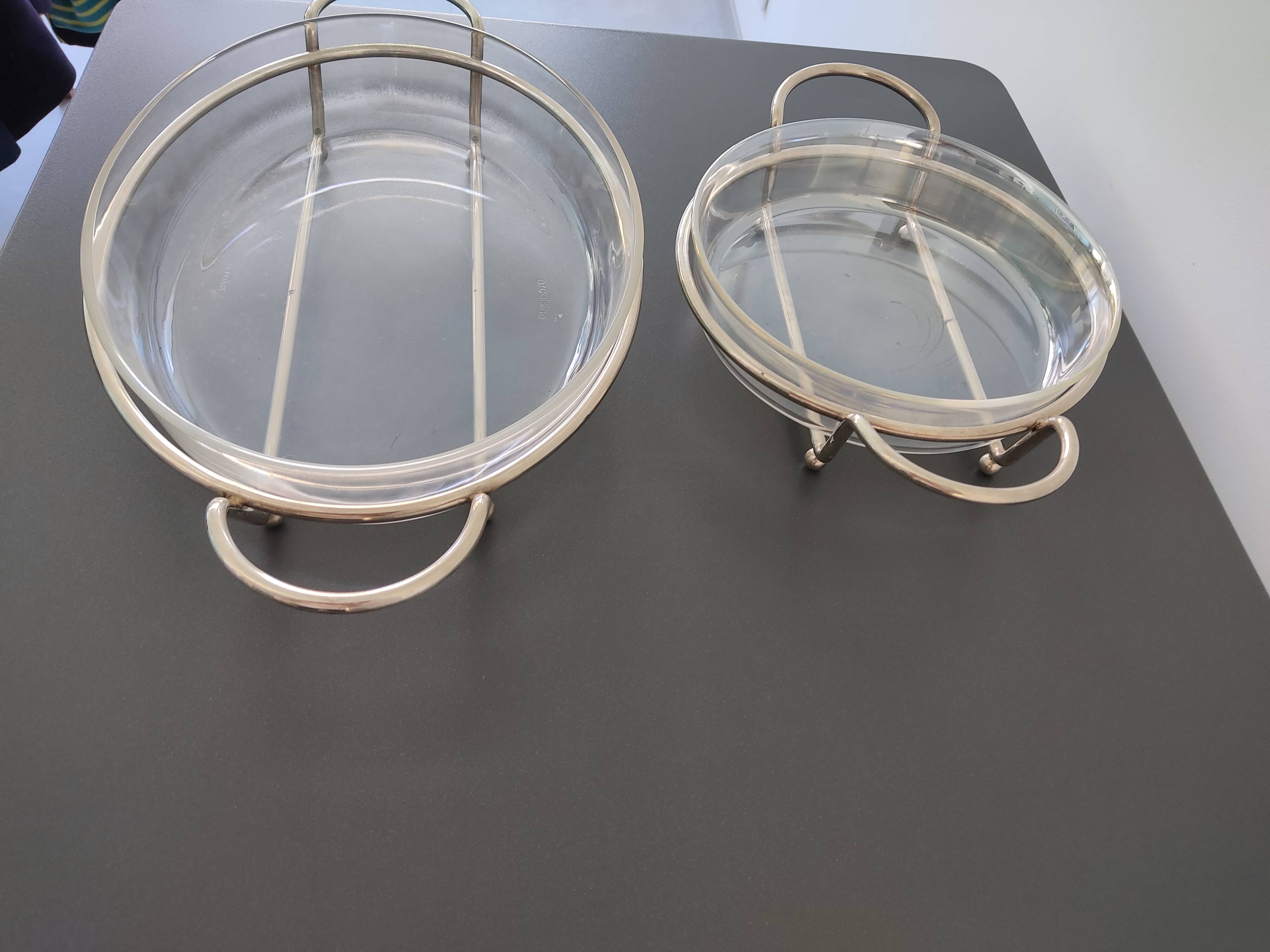 2 glass dishes with silvered steel frames from the 1960s, very good quality.