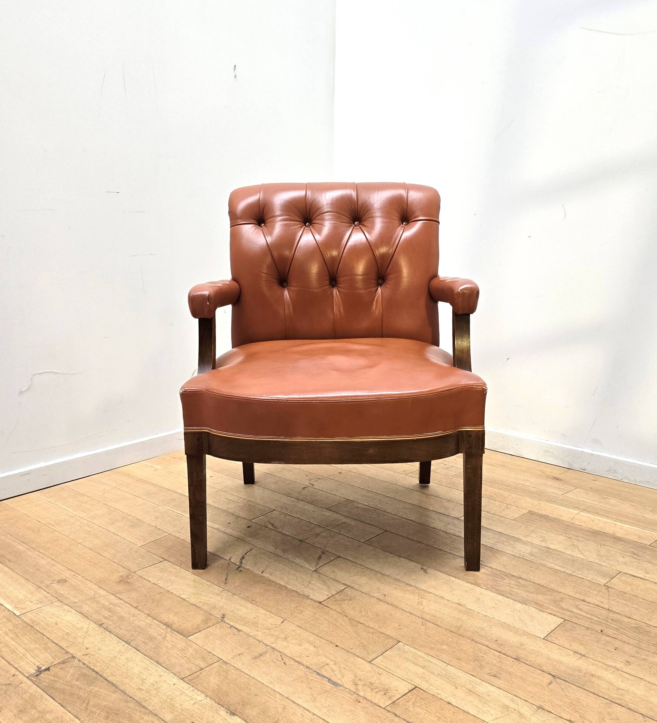 Vintage club chair