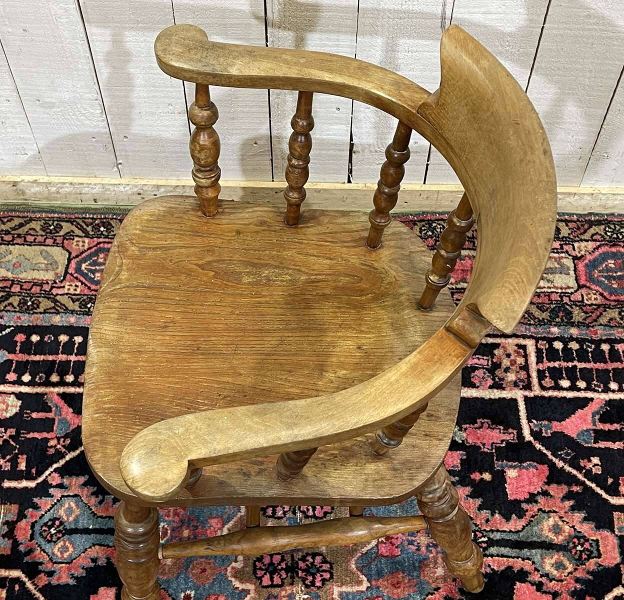 Fauteuil rustique anglais 19ème en orme et hêtre