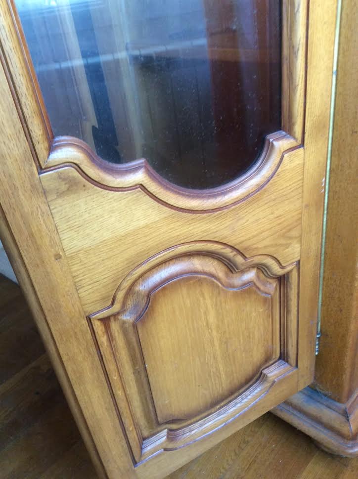 Solid wood bookcase 2 doors