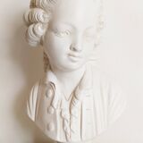 Buste ancien de jeune garçon  , en plâtre blanc