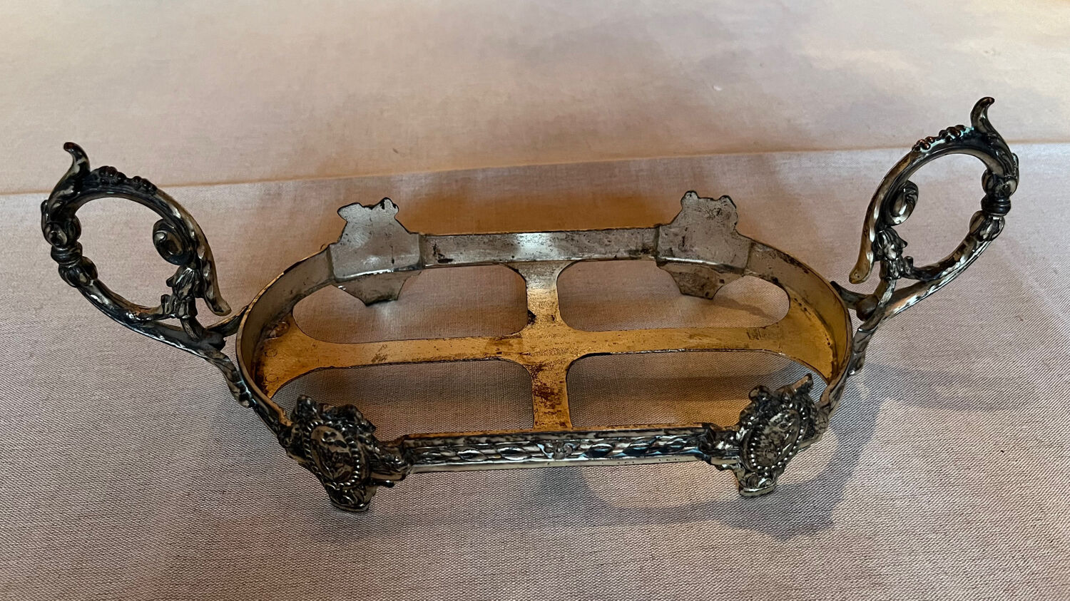 Coupe en verre ciselé  et métal argenté  vintage