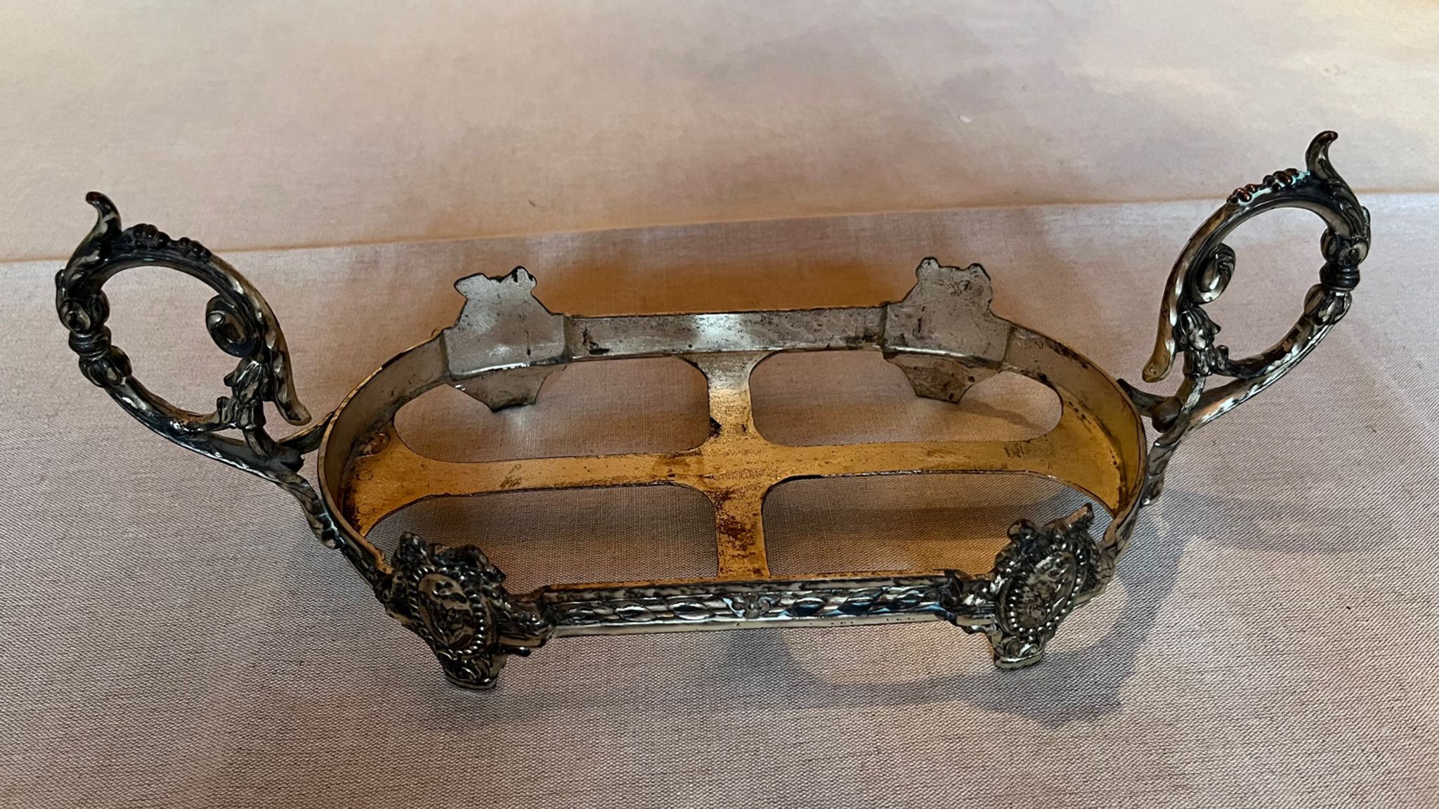 Coupe en verre ciselé  et métal argenté  vintage