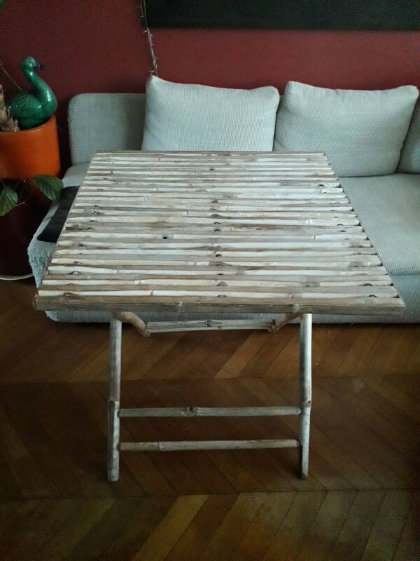 Table pliante très originale en bambou