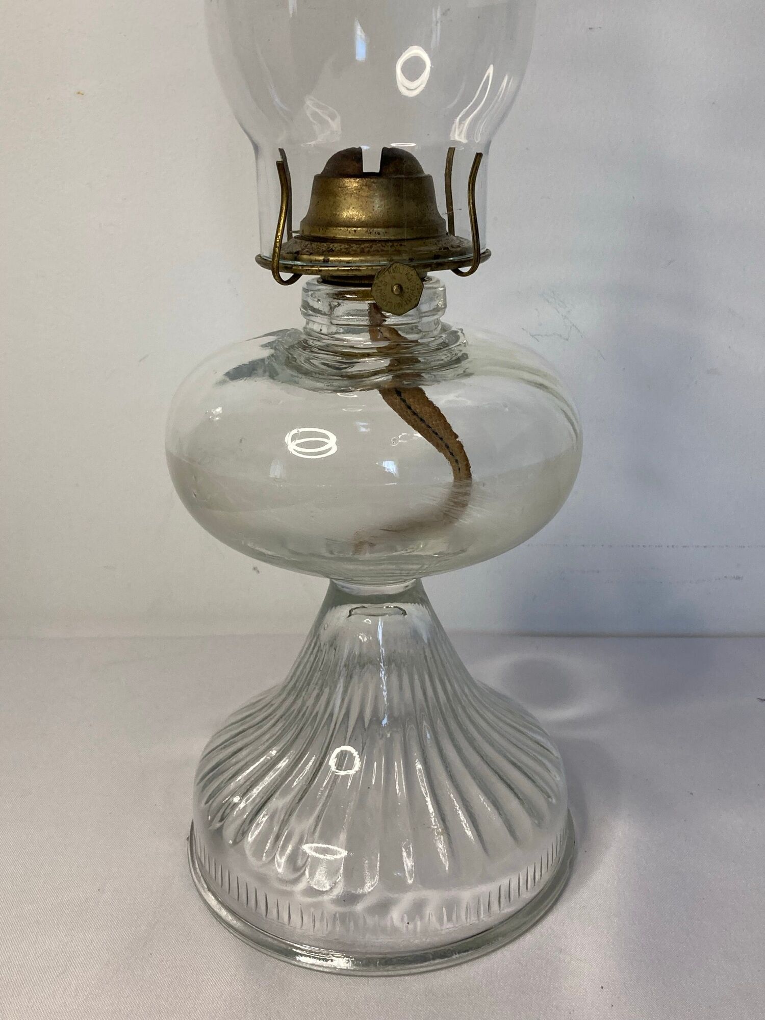 Old kerosene lamp Eagle USA glass brass XXth