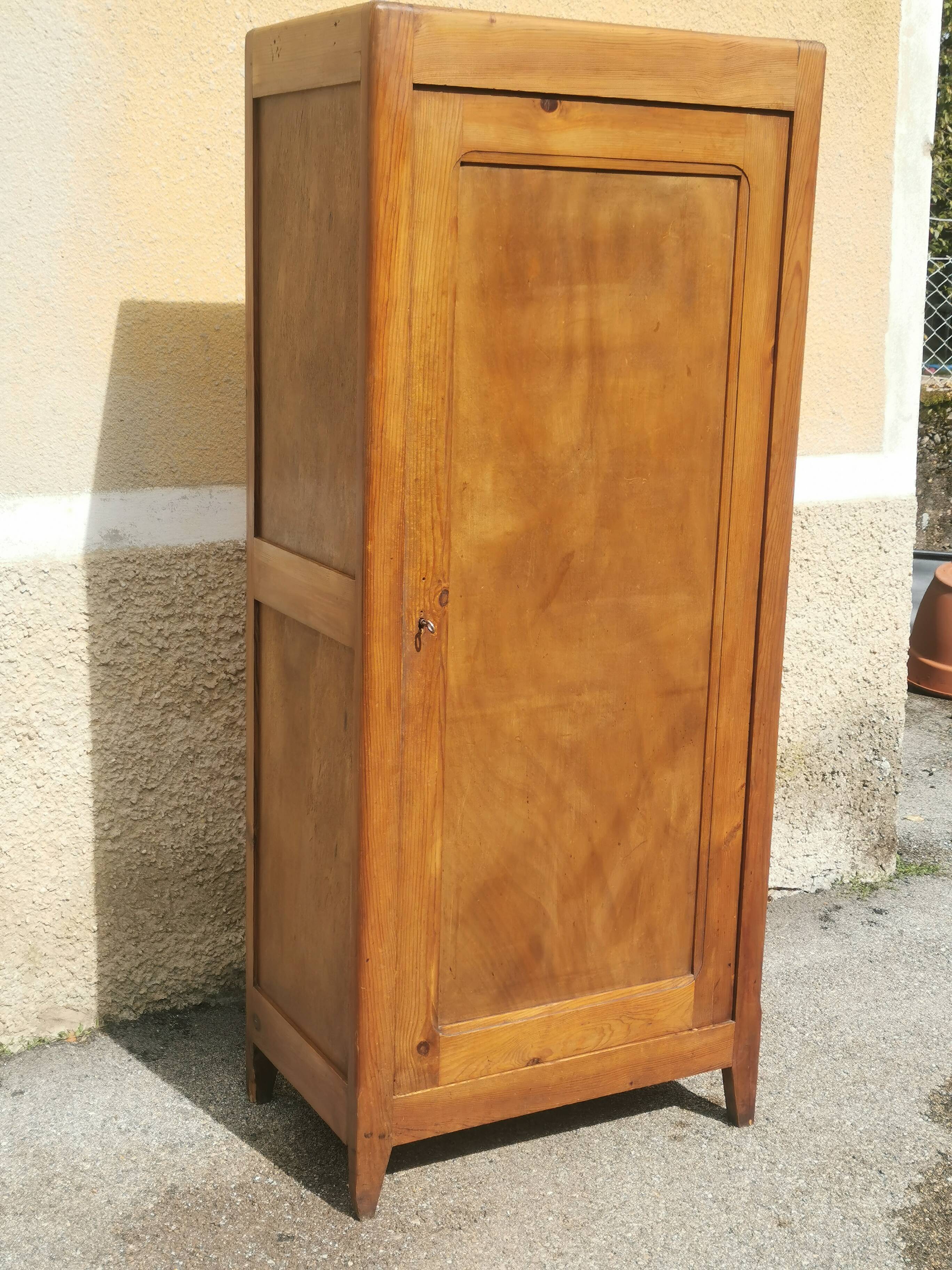 Parisian wardrobe with 1 door