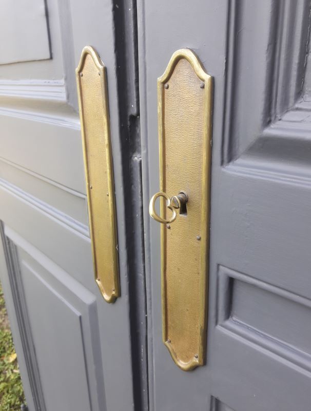 Pair of doors 242,5x116 of antique closet