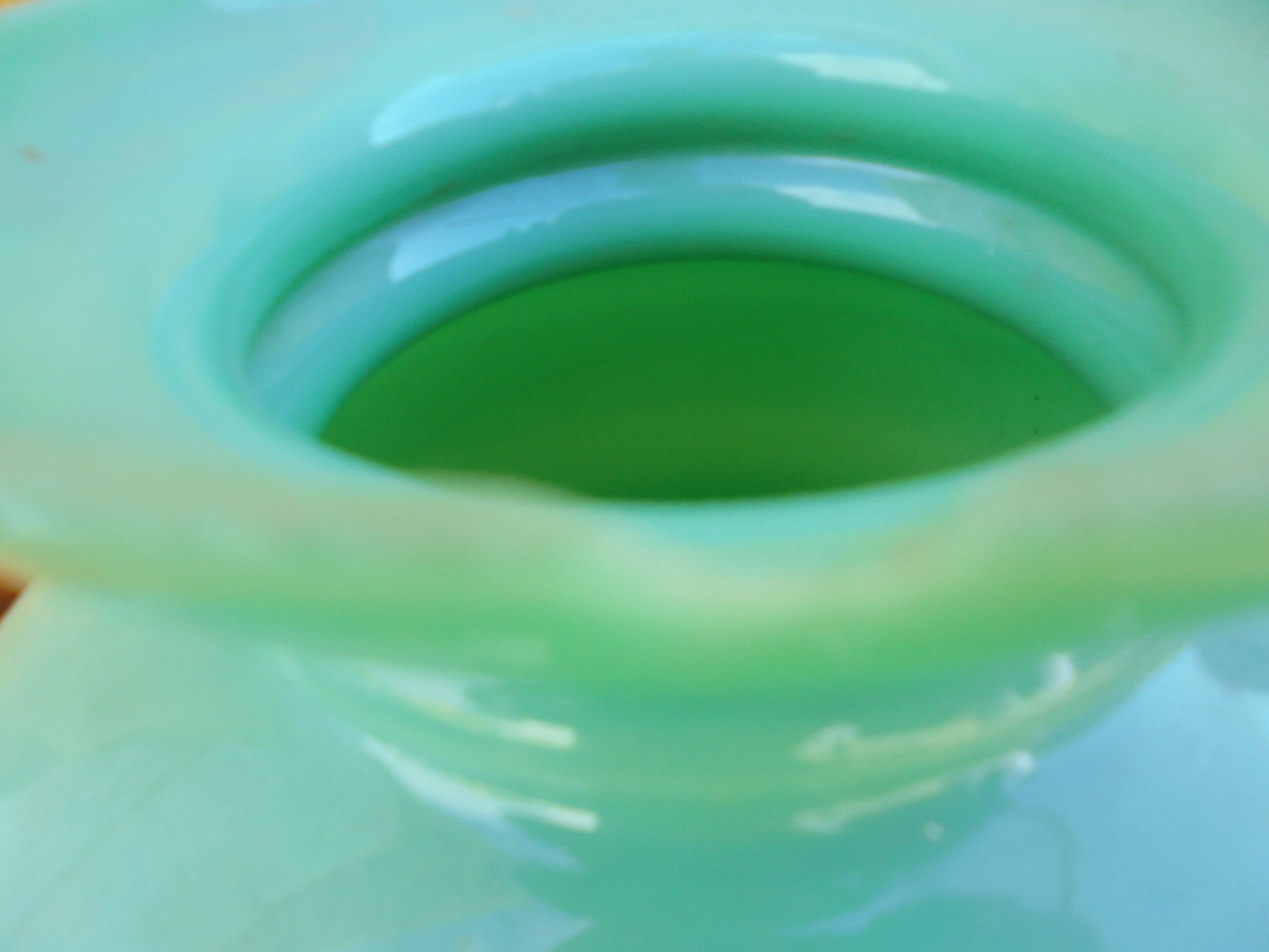 Globe lampshade in green opaline