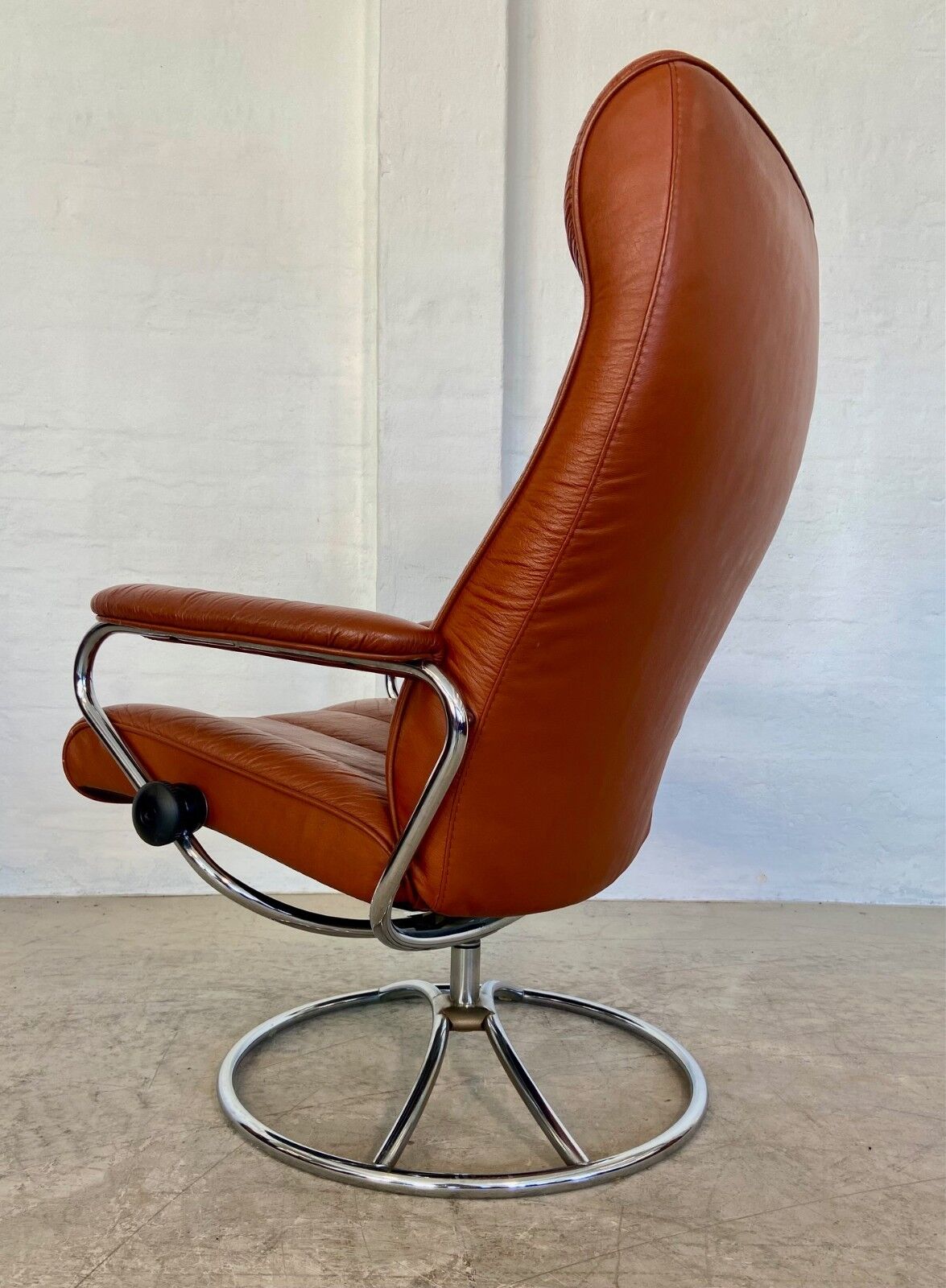 Vintage retro Ekornes Stressless reclining lounge chair & stool 1960s