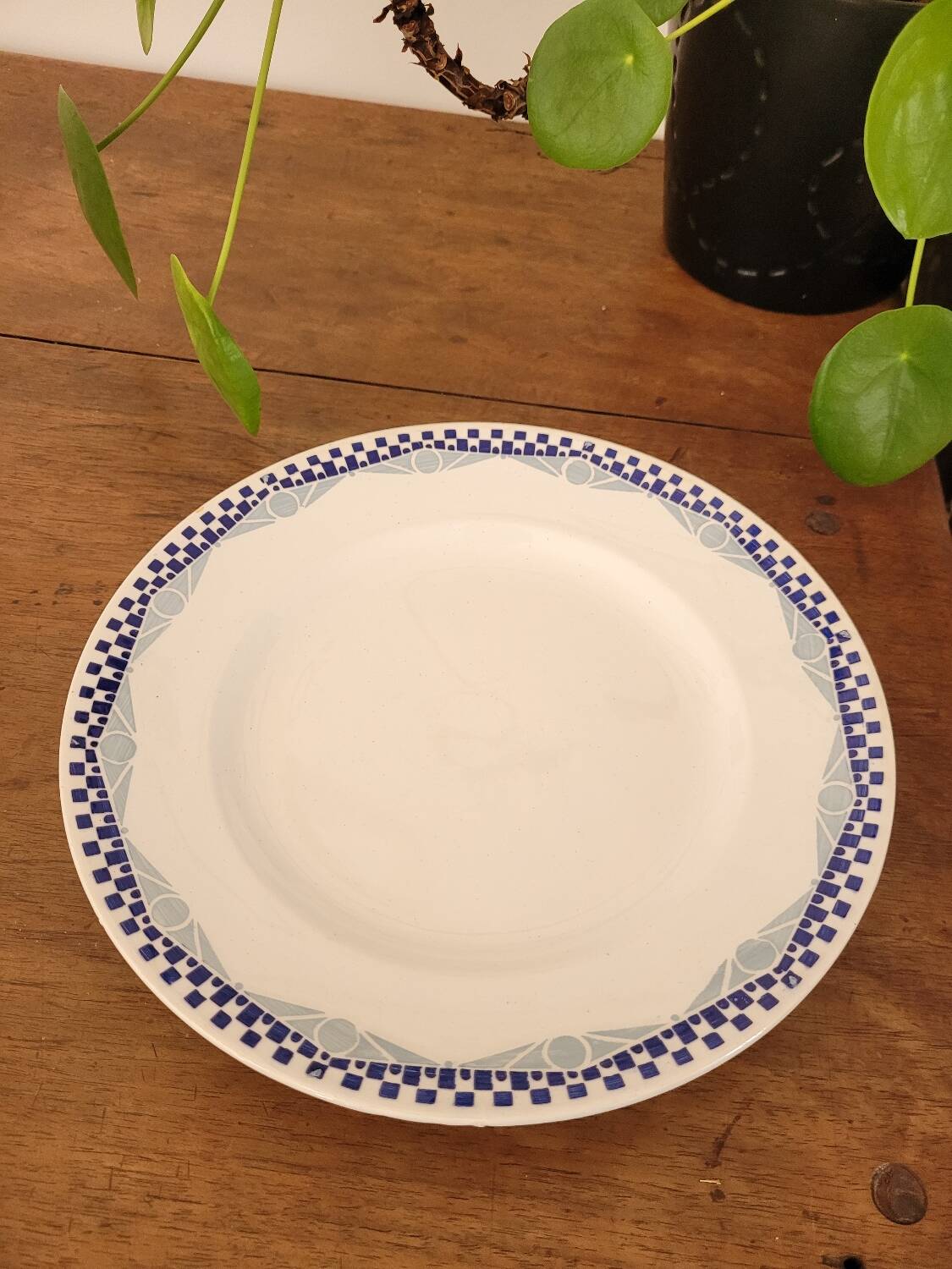 New York Moulin des Loups dinner plate