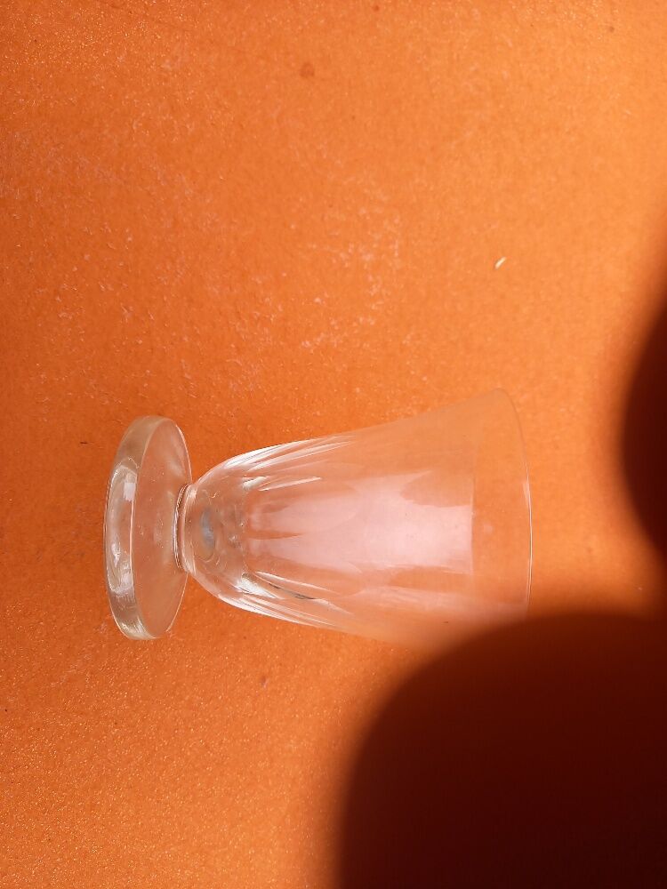 Produit BHV Set de 6 shots art déco modernistes en verre taillé