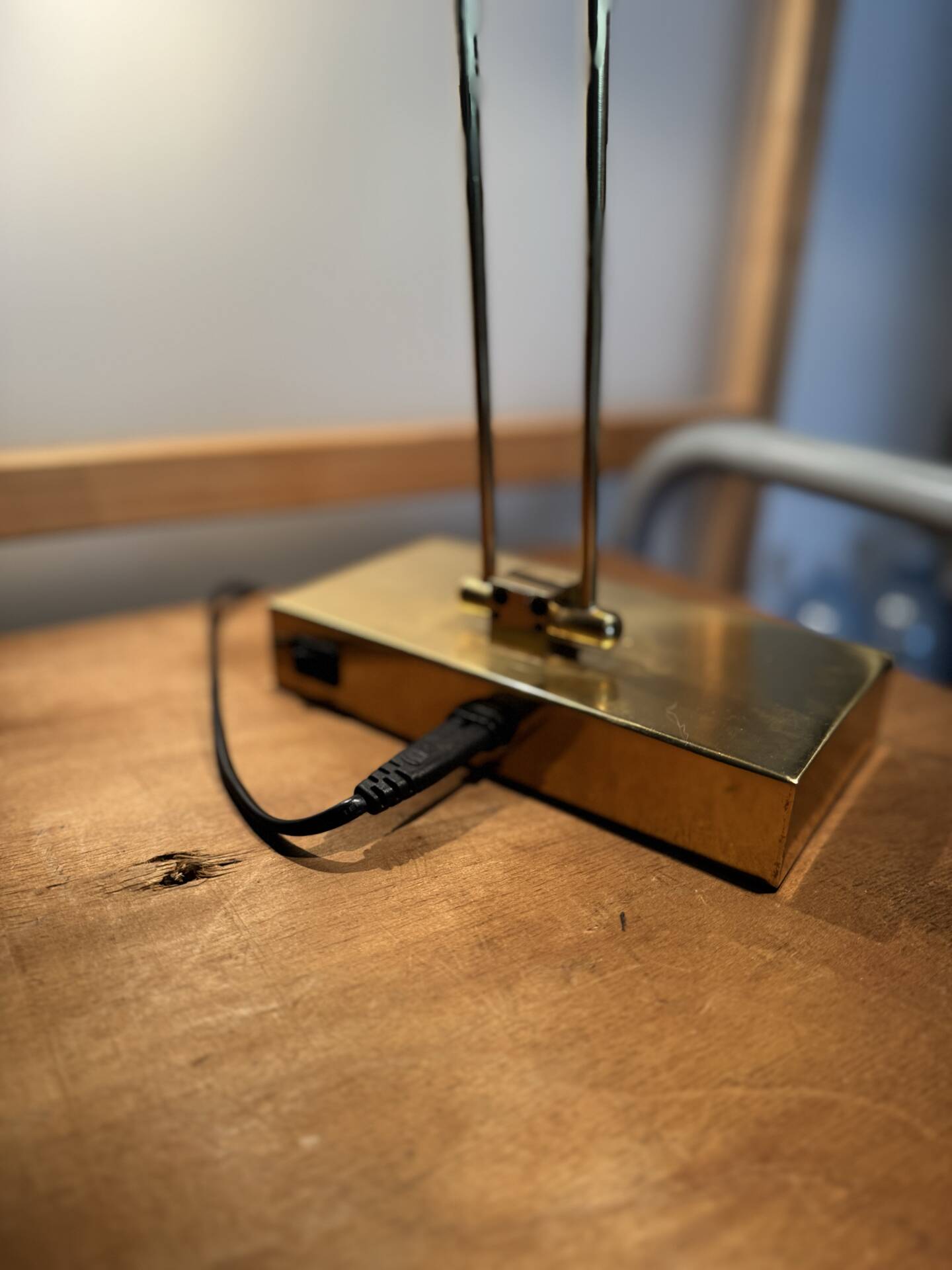 Modernist desk or piano lamp in gilded brass - 1970s/80s