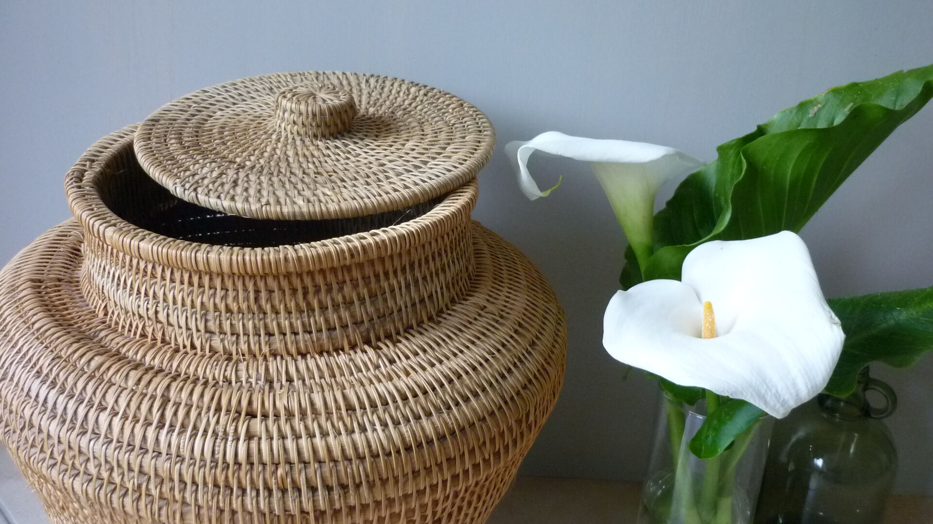Rattan chest