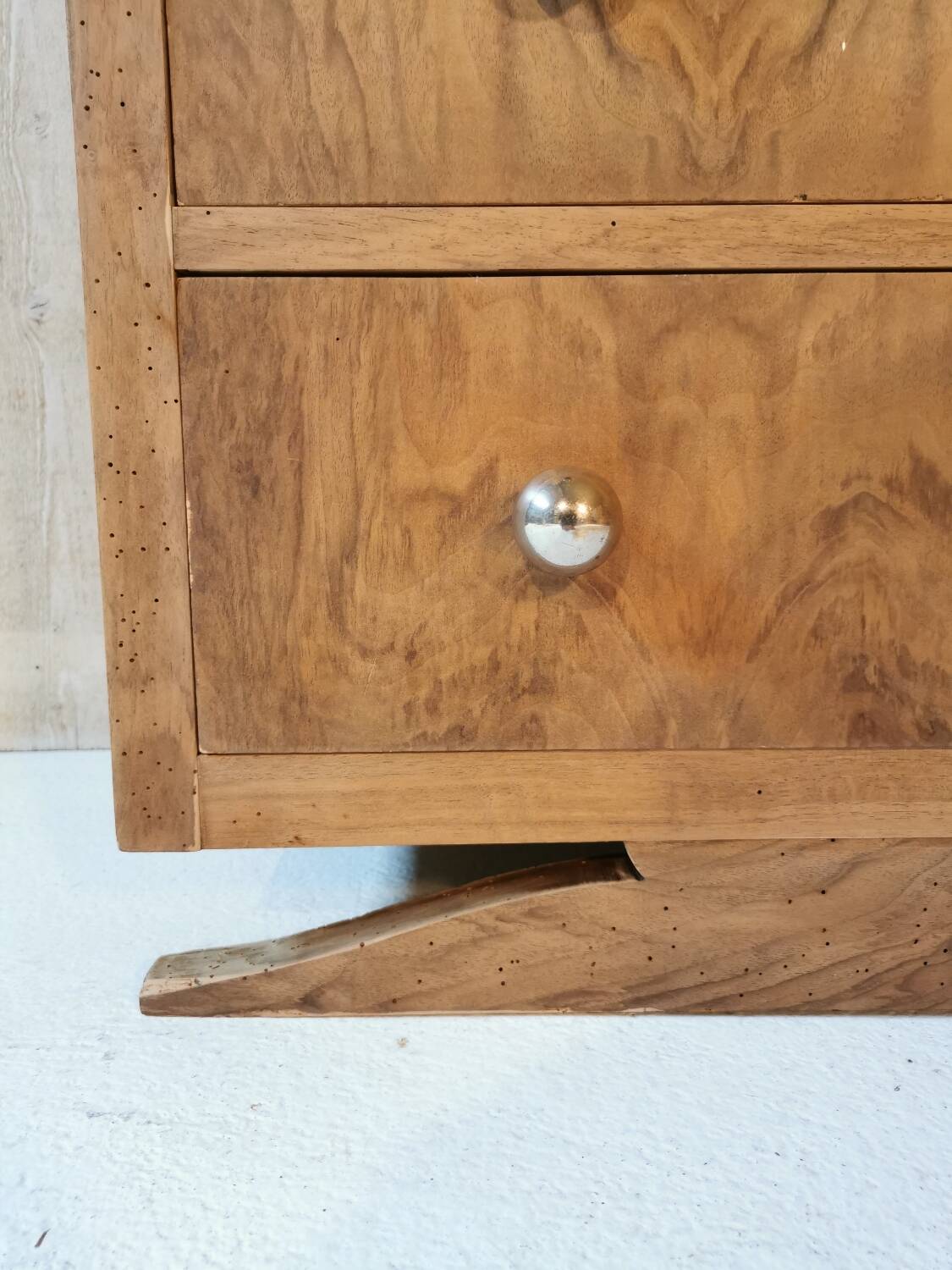 Art Deco chest of drawers