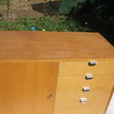 Oak chest of drawers
