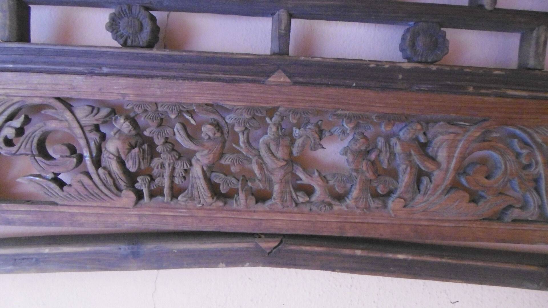 Panneau ancien en bois sculpté de style oriental