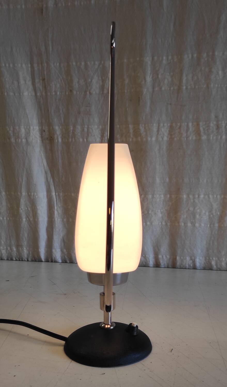 Table lamp from the Arlus house in brass and opaline - 1950s/60s