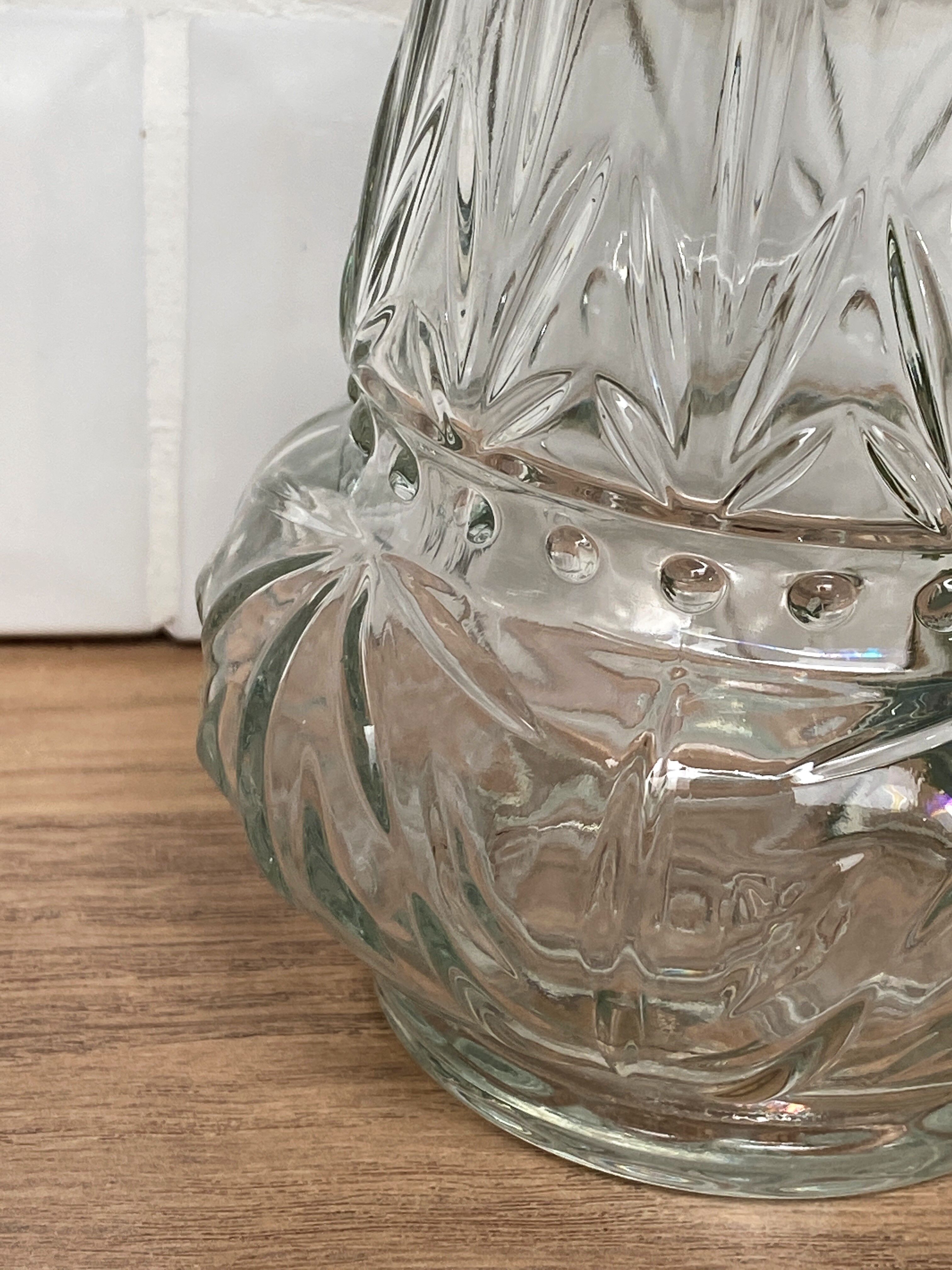 0.5 L molded glass decanter
