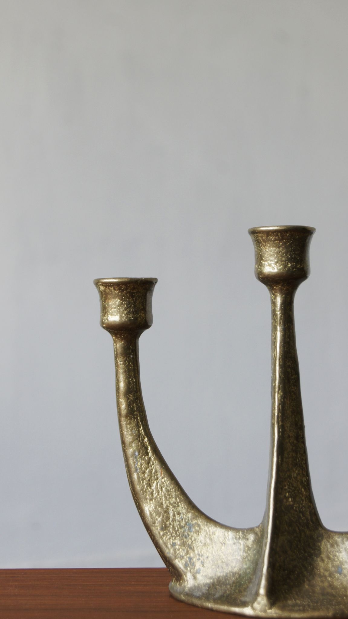 Bougeoir brutaliste de Gilde Handwerk