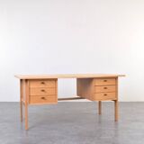 Bureau en chêne du milieu du siècle par Svend Åge Madsen pour Sigurd Hansen, années 1960.
