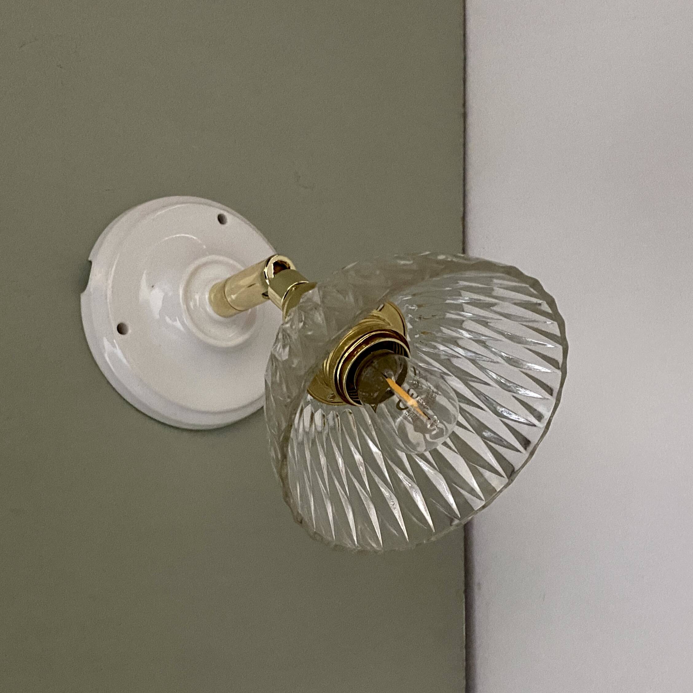 Vintage chiseled glass lampshade wall light - tableware collection -