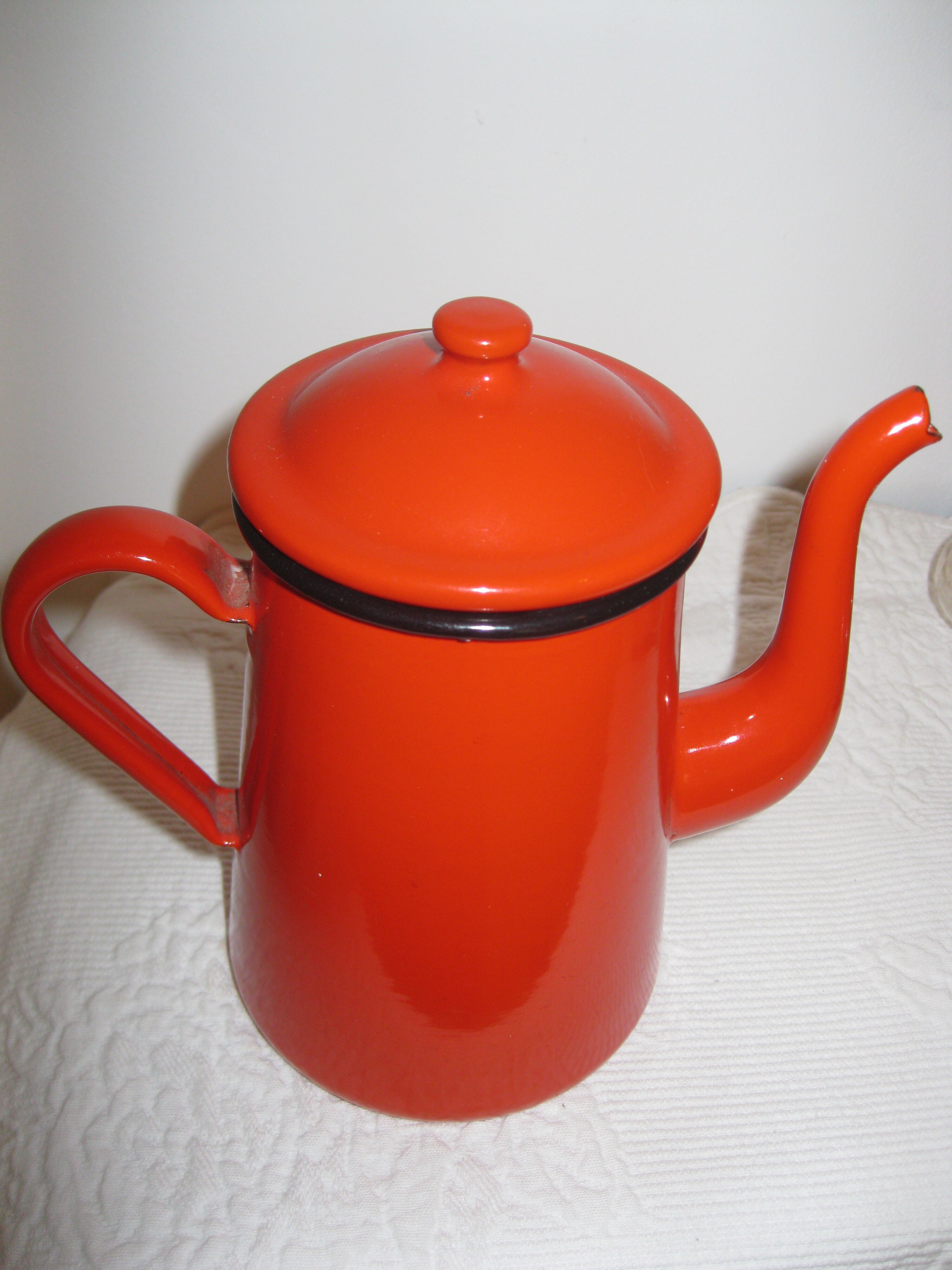 Red enamelled coffee pot