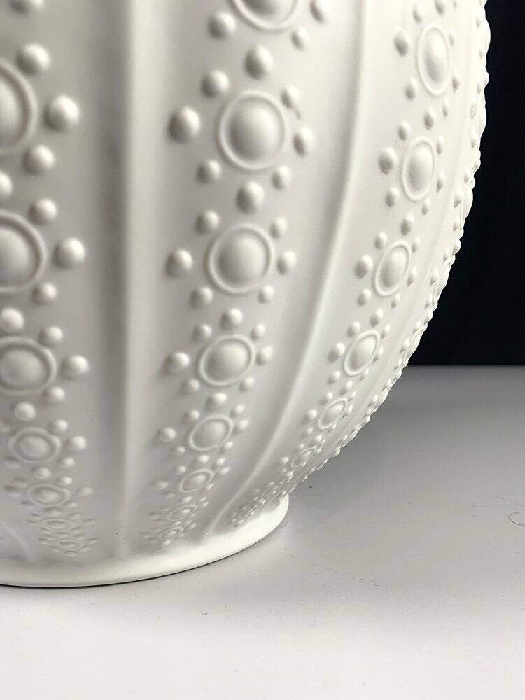 Vase sculpté par Heinrich Calebas