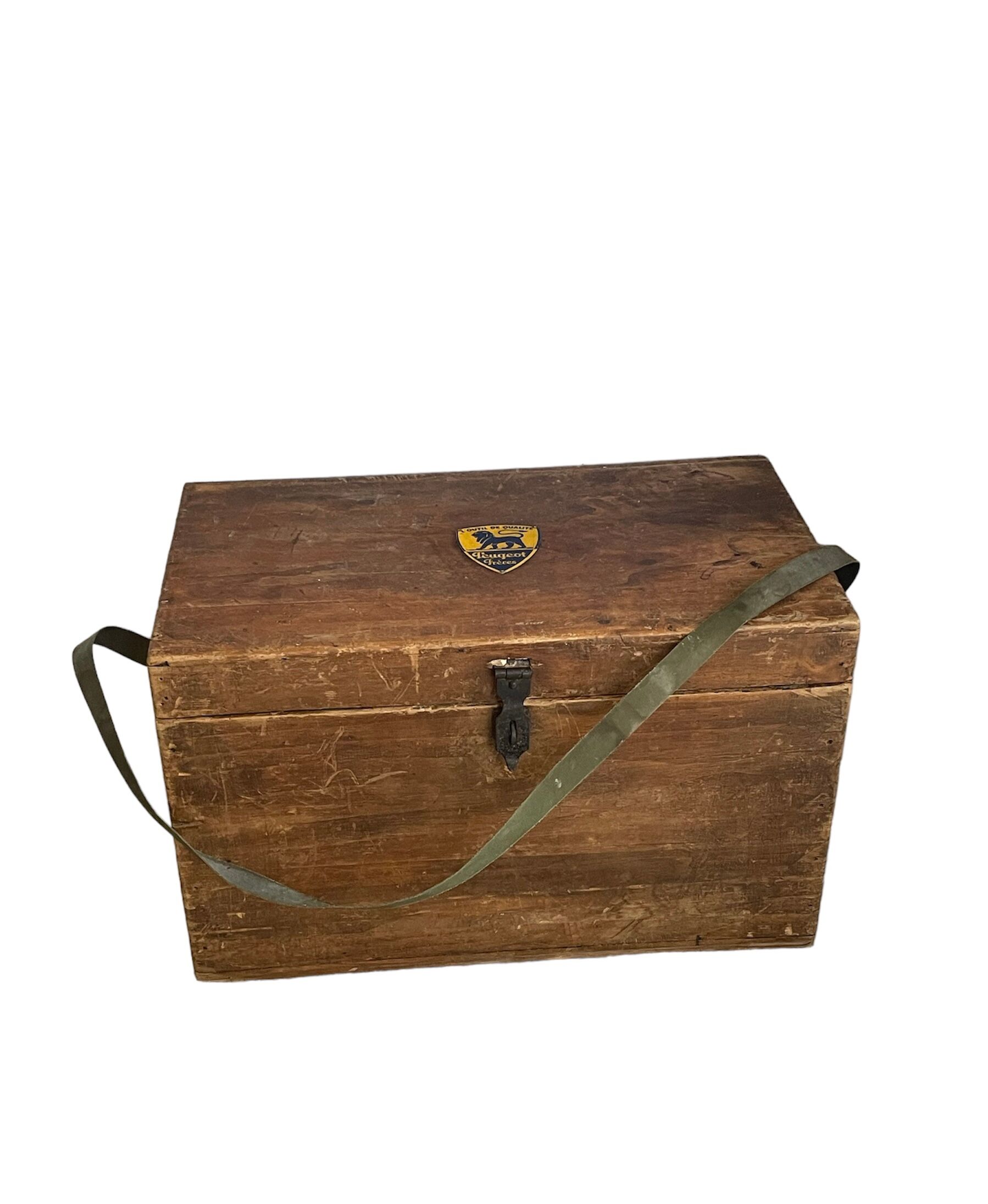 Wooden trunk Peugeot brothers