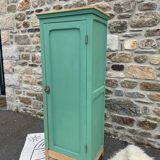 Bonnet, wardrobe