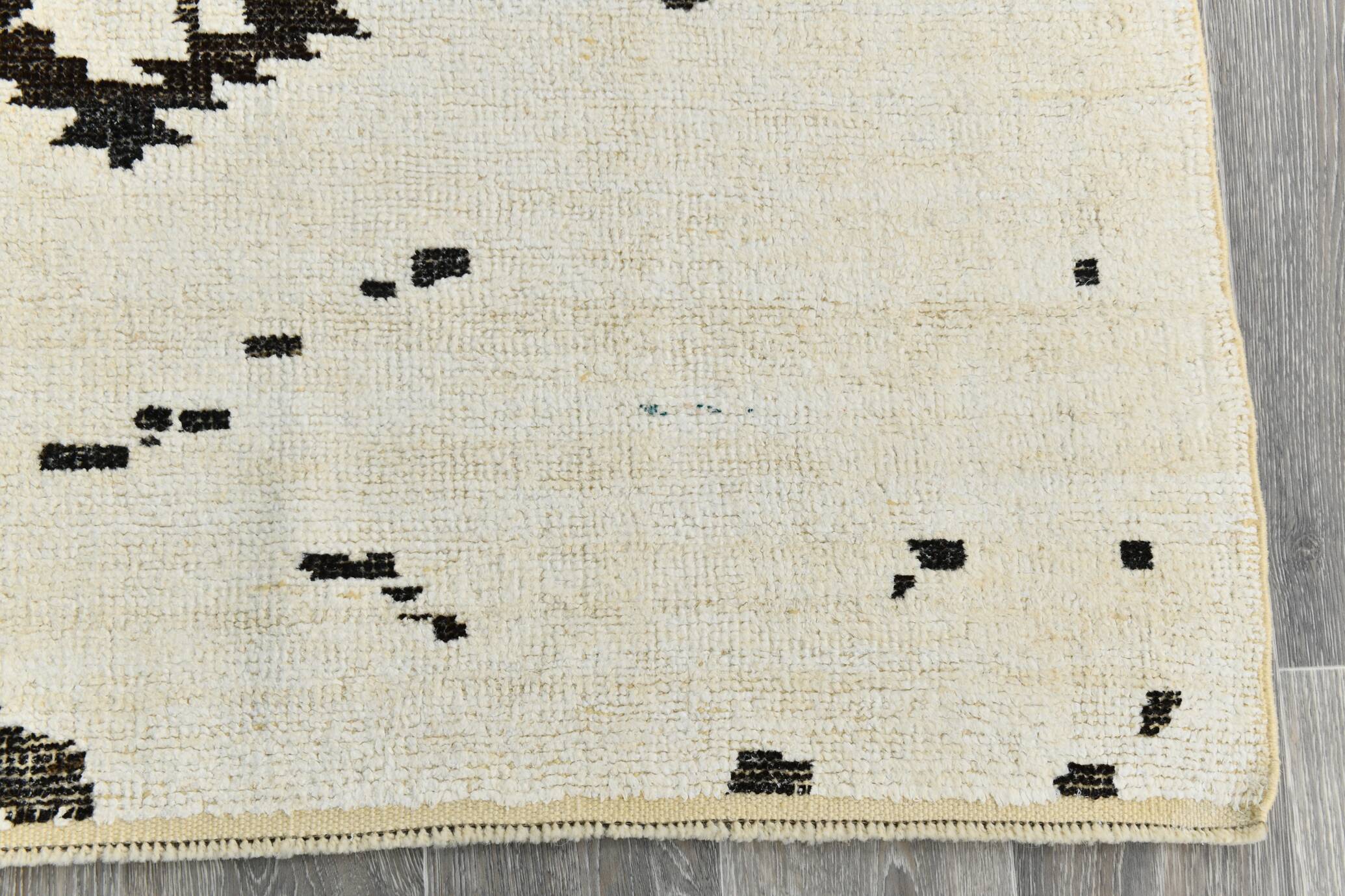 7x10 Neutral White Modern Super Soft Moroccan Rug, 216x294Cm