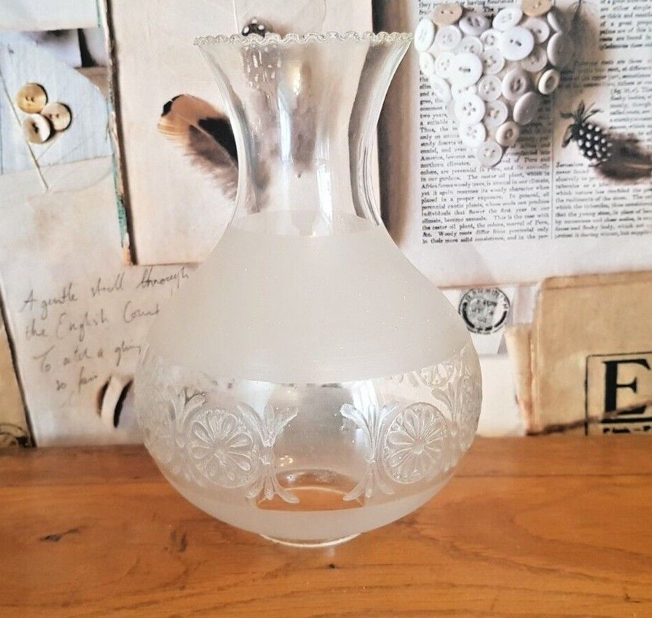 Vintage french glass replacement shade floral decoration frilled top edge 3650