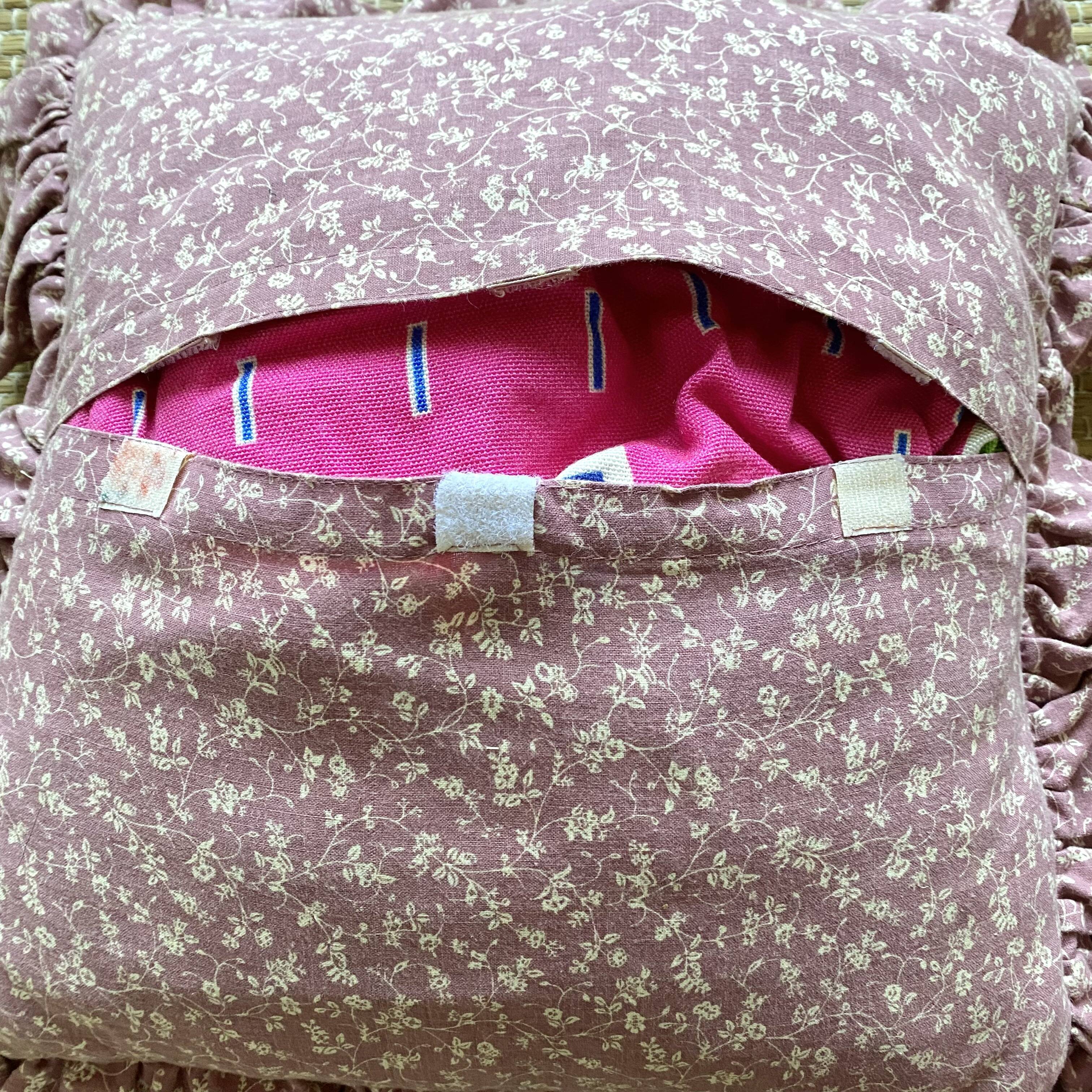 Vintage flying cushions