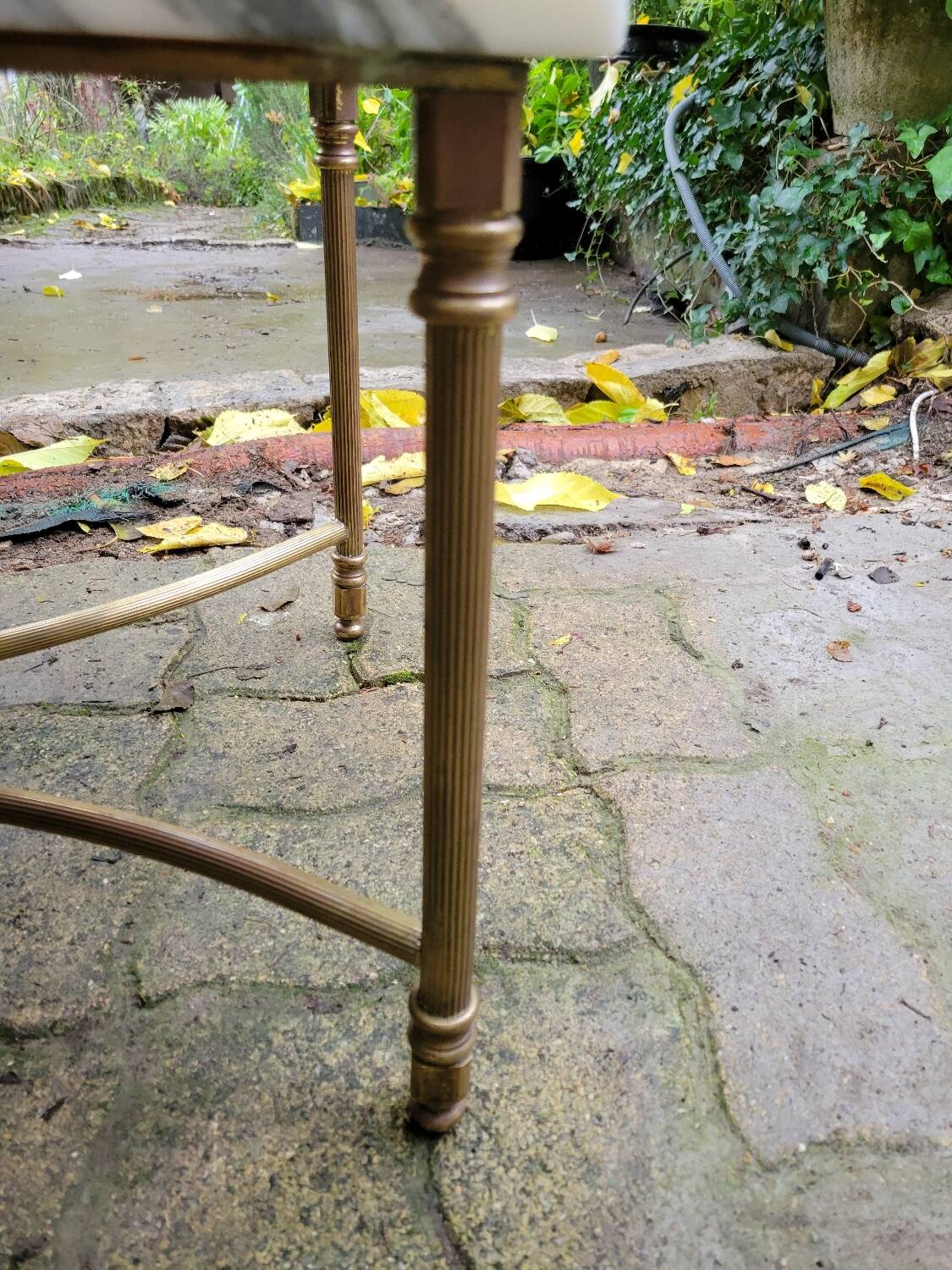 Marble and gilded bronze coffee table