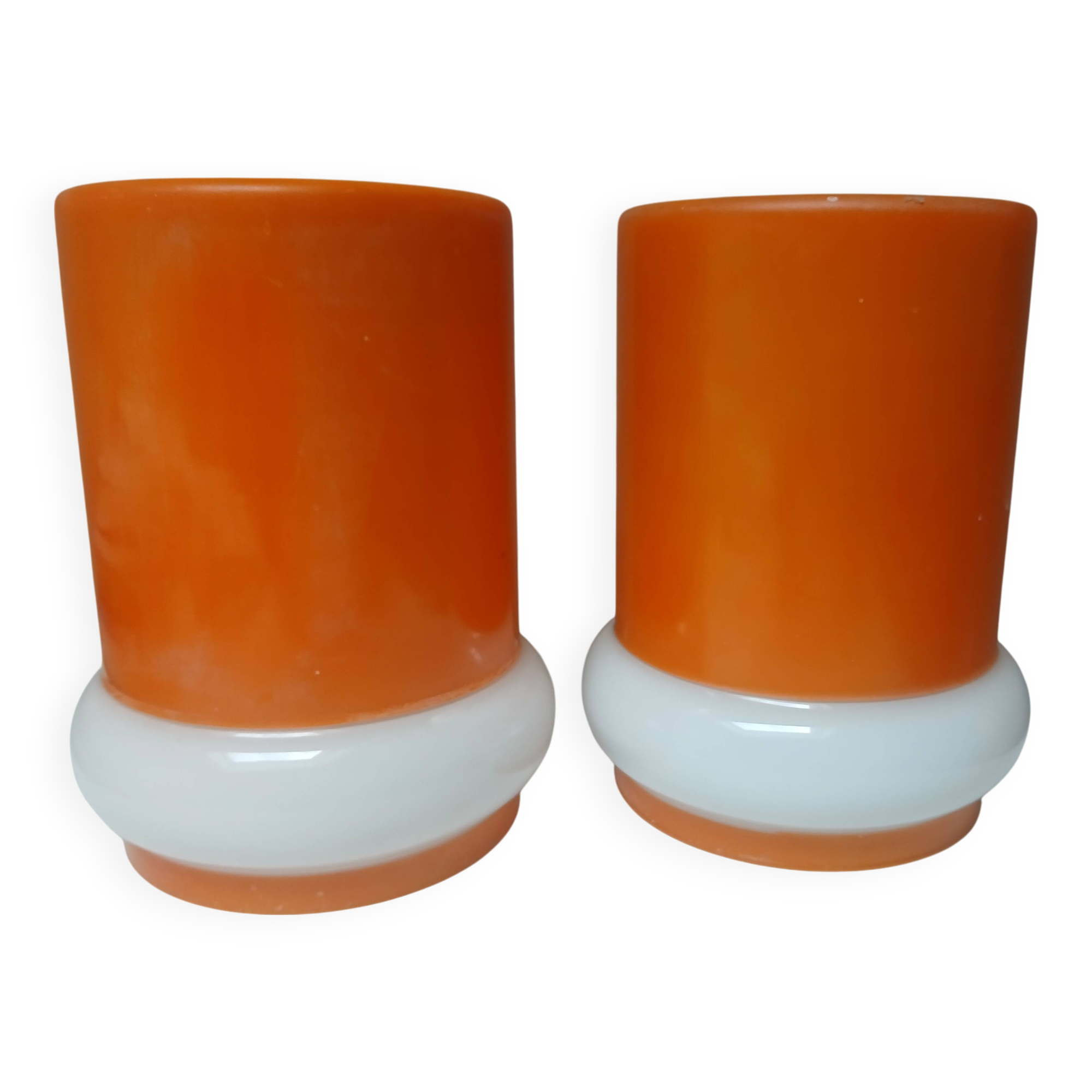 2 Abats-jours en opaline orange et blanche année 70