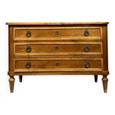 Superb Louis XVI period chest of drawers in walnut
