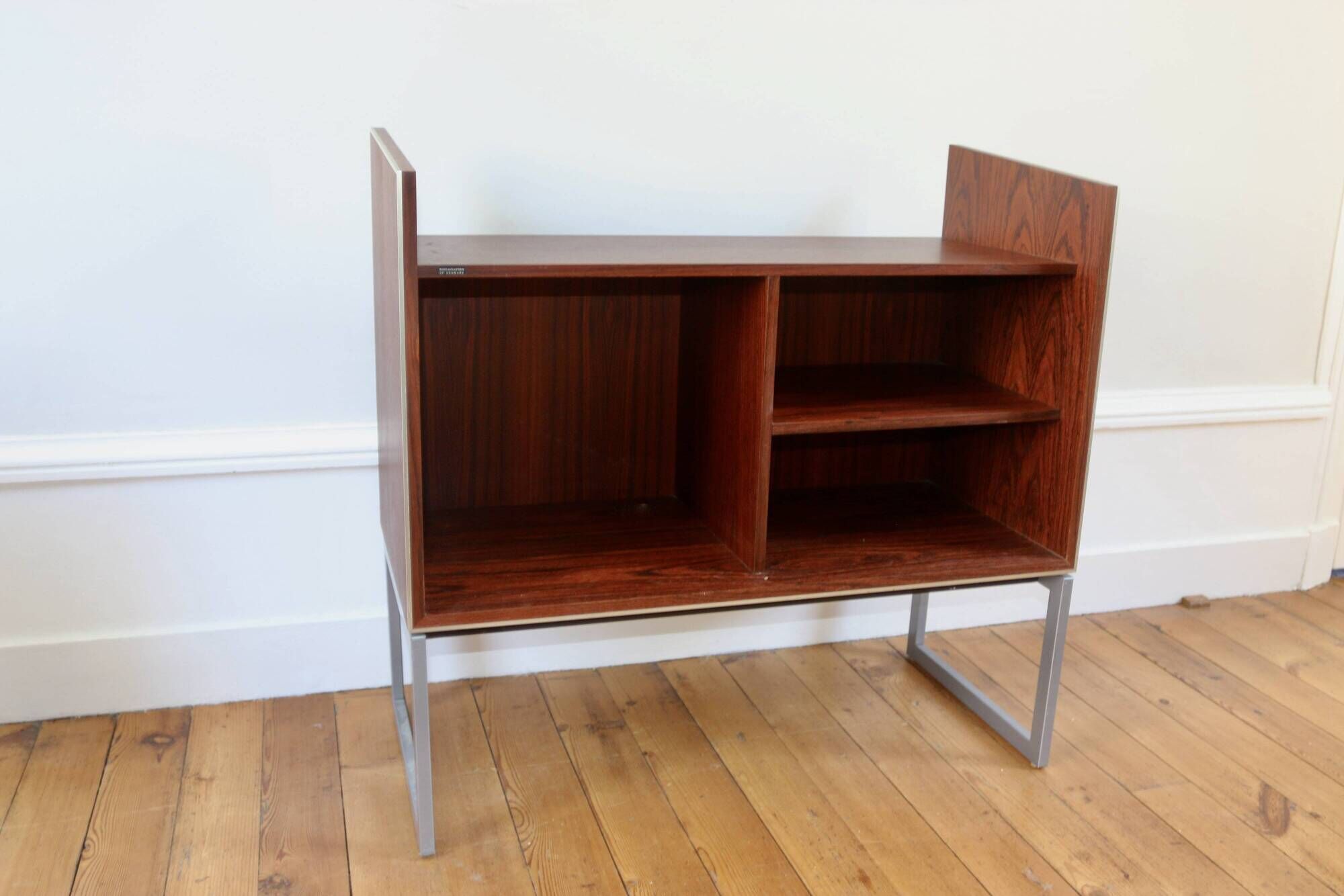 Vintage Scandinavian Bang & Olufsen rosewood hifi cabinet 1970