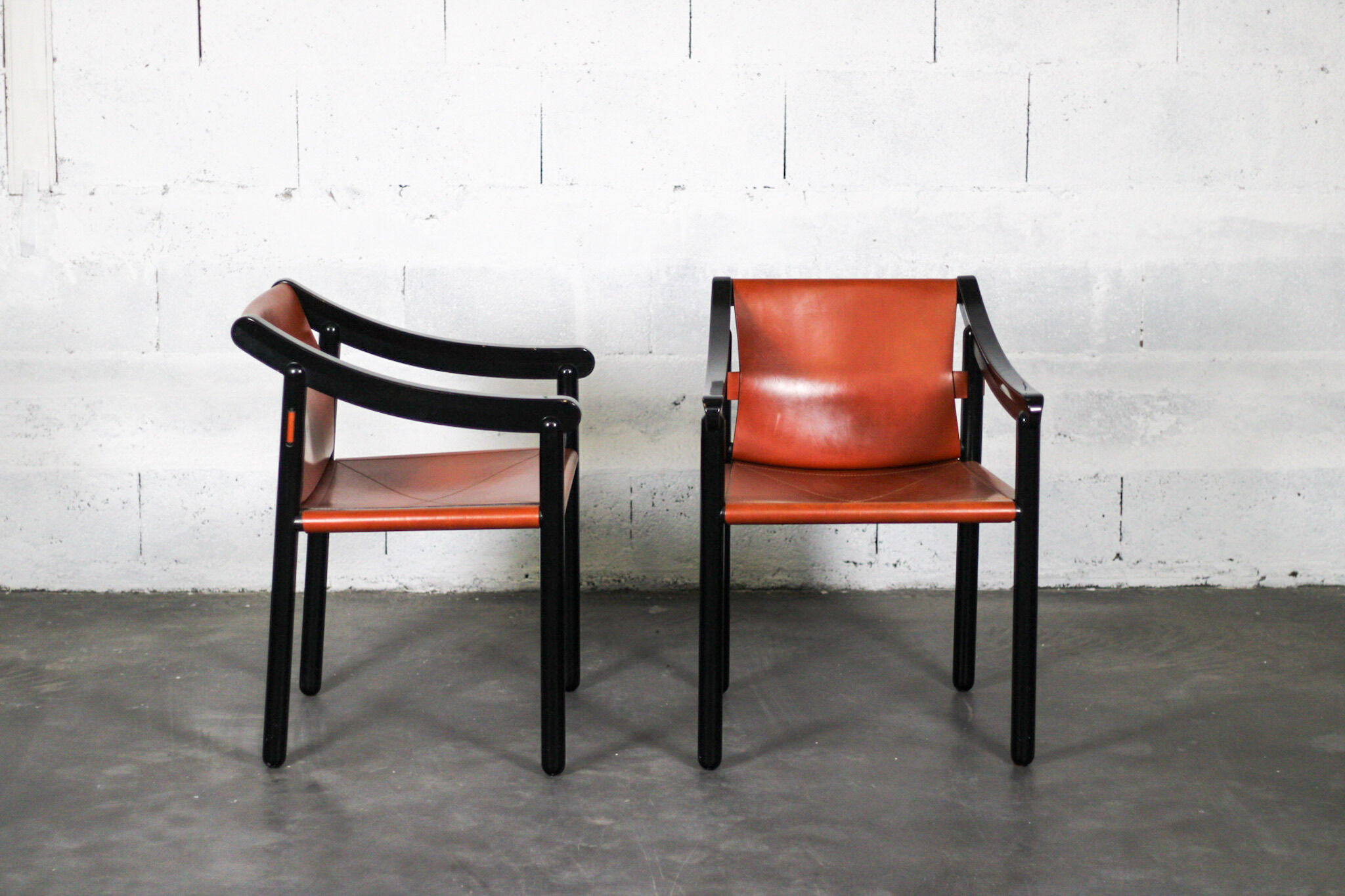 Pair of armchairs 905, Vico Magistretti for Cassina