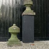 Pair of decorative elements for the tops of pilasters, blue stone, Louis XVI