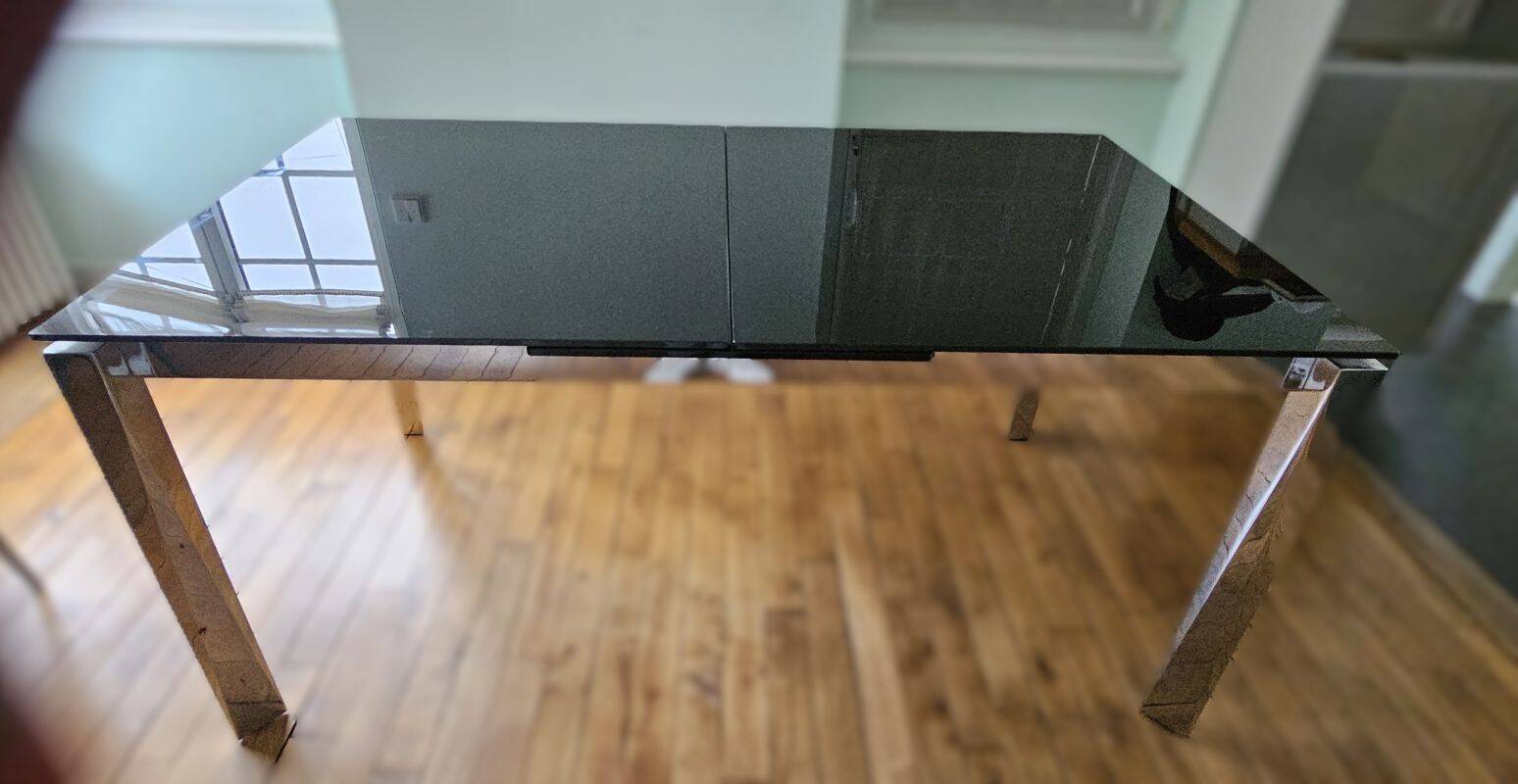 Italian Design Extendable Table in Black Glass and Chrome Legs 1980
