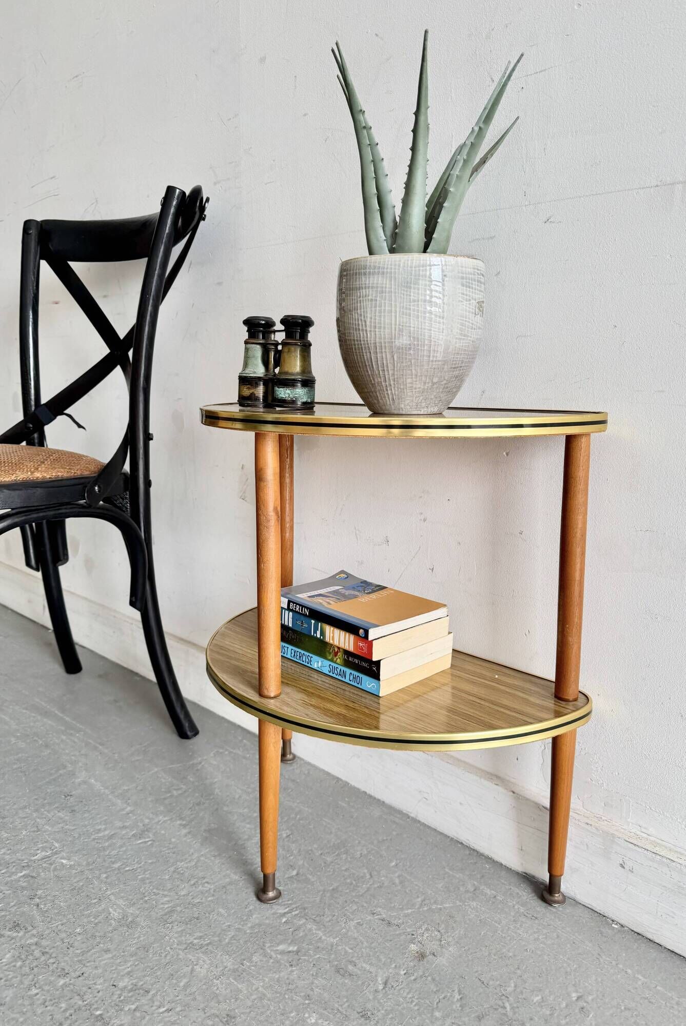 Table d'appoint demi-lune à deux niveaux vintage