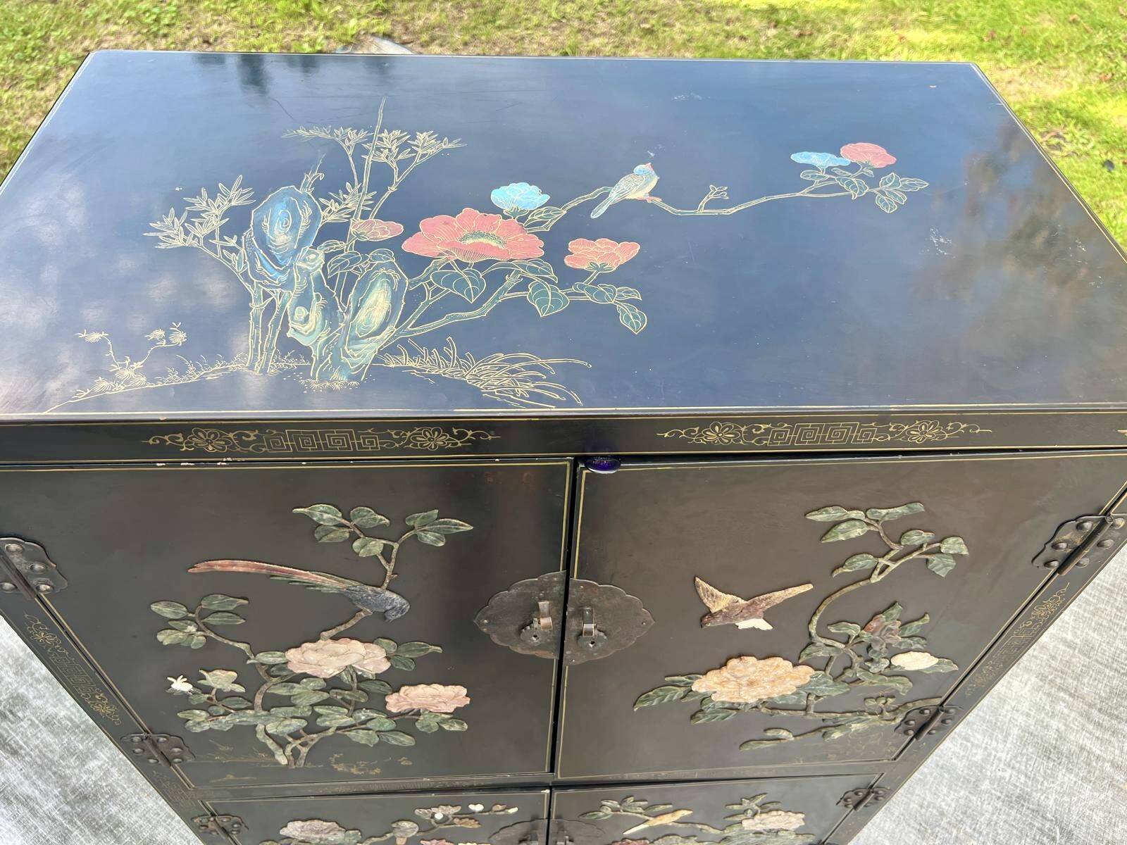 Lacquered Chinese furniture with semi-precious stones 1970